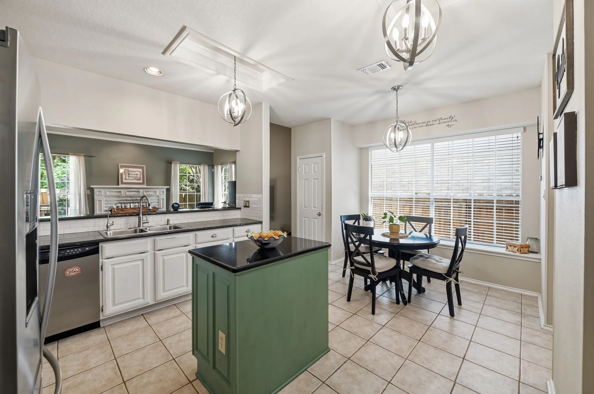 Single Family Residence For Sale in Bexar County , 2011 Chittim Trail Drive, San Antonio, Texas 78232, 4 Bedroom, 3 Bathroom, 2 Garage spaces, 2,693 Sqft, built in 1991, Price $450,000, mls#21351599, Real Estate Agent in San Antonio, Homes For Sale in Bexar county, Homes For Sale in San Antonio, Realtor in San Antonio Texas, Real Estate Brokerage Independent Realty Texas, Luminita Cordes Realtor
