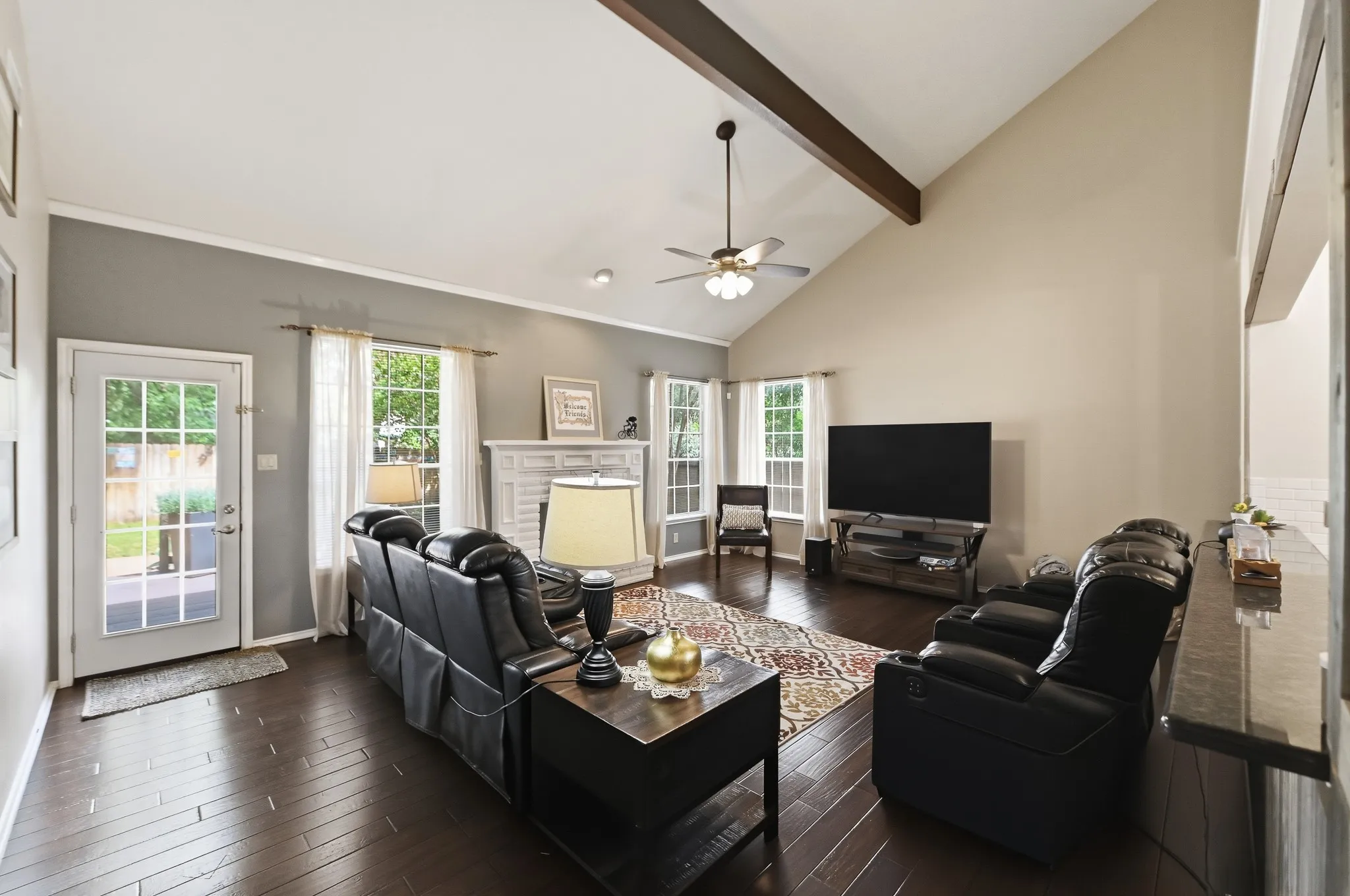 Single Family Residence For Sale in Bexar County , 2011 Chittim Trail Drive, San Antonio, Texas 78232, 4 Bedroom, 3 Bathroom, 2 Garage spaces, 2,693 Sqft, built in 1991, Price $450,000, mls#21351599, Real Estate Agent in San Antonio, Homes For Sale in Bexar county, Homes For Sale in San Antonio, Realtor in San Antonio Texas, Real Estate Brokerage Independent Realty Texas, Luminita Cordes Realtor