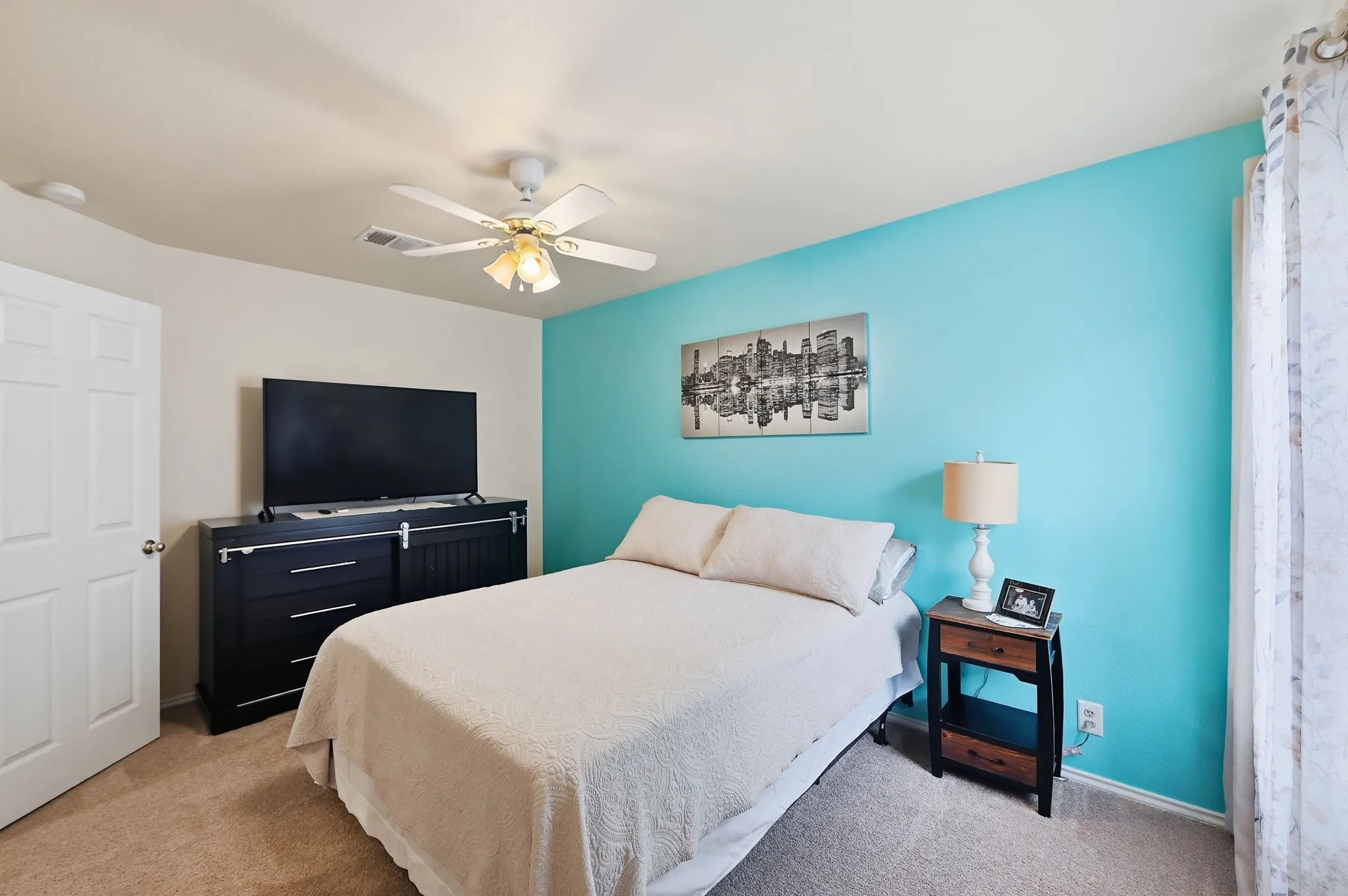 Single Family Residence For Sale in Bexar County , 2011 Chittim Trail Drive, San Antonio, Texas 78232, 4 Bedroom, 3 Bathroom, 2 Garage spaces, 2,693 Sqft, built in 1991, Price $450,000, mls#21351599, Real Estate Agent in San Antonio, Homes For Sale in Bexar county, Homes For Sale in San Antonio, Realtor in San Antonio Texas, Real Estate Brokerage Independent Realty Texas, Luminita Cordes Realtor