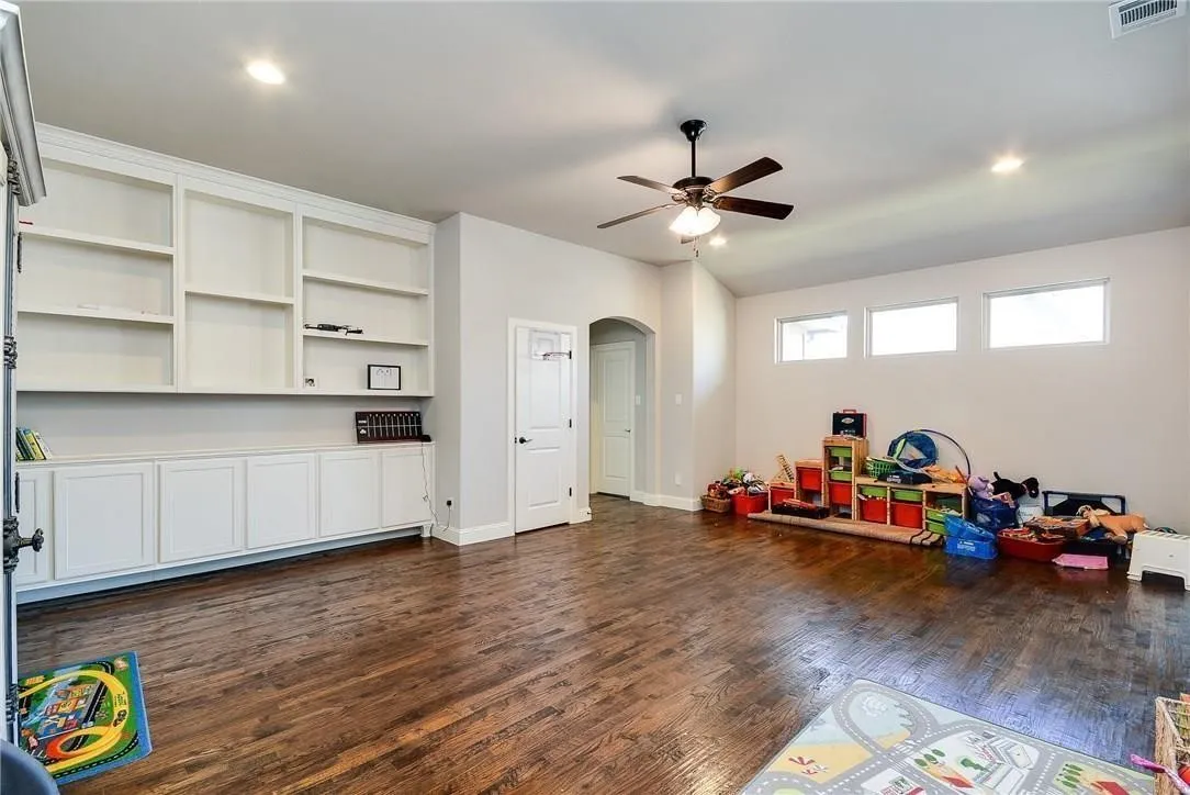 Single Family Residence For Rent in Collin County , 6209 Metz Street, Plano, Texas 75024, 5 Bedroom, 5 Bathroom, 2 Garage spaces, 4,229 Sqft, built in 2013, mls#21355097, Real Estate Agent in Plano, Homes For Rent in Collin county, Homes For Rent in Plano, Realtor in Plano Texas, Real Estate Brokerage Independent Realty Texas, Luminita Cordes Realtor