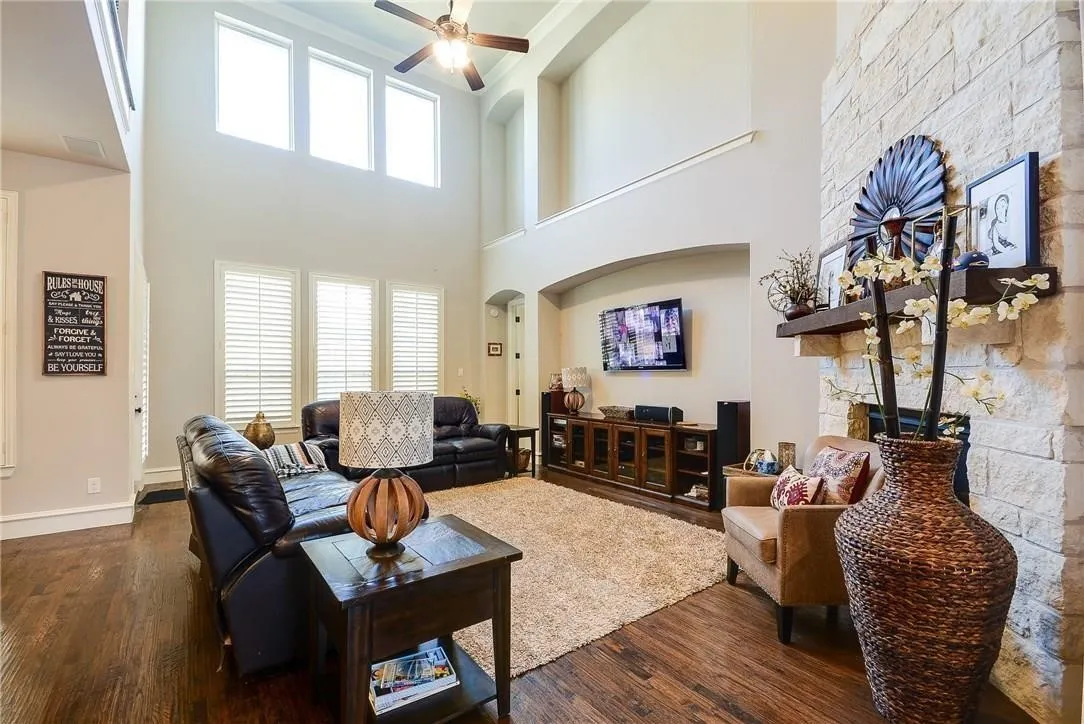 Single Family Residence For Rent in Collin County , 6209 Metz Street, Plano, Texas 75024, 5 Bedroom, 5 Bathroom, 2 Garage spaces, 4,229 Sqft, built in 2013, mls#21355097, Real Estate Agent in Plano, Homes For Rent in Collin county, Homes For Rent in Plano, Realtor in Plano Texas, Real Estate Brokerage Independent Realty Texas, Luminita Cordes Realtor