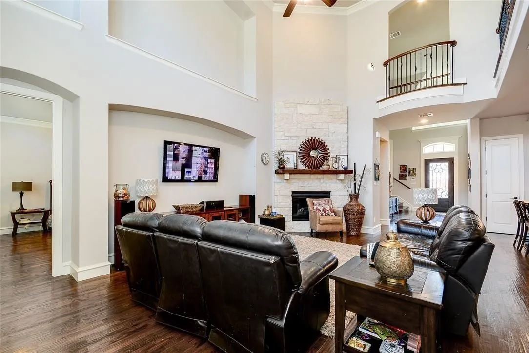 Single Family Residence For Rent in Collin County , 6209 Metz Street, Plano, Texas 75024, 5 Bedroom, 5 Bathroom, 2 Garage spaces, 4,229 Sqft, built in 2013, mls#21355097, Real Estate Agent in Plano, Homes For Rent in Collin county, Homes For Rent in Plano, Realtor in Plano Texas, Real Estate Brokerage Independent Realty Texas, Luminita Cordes Realtor