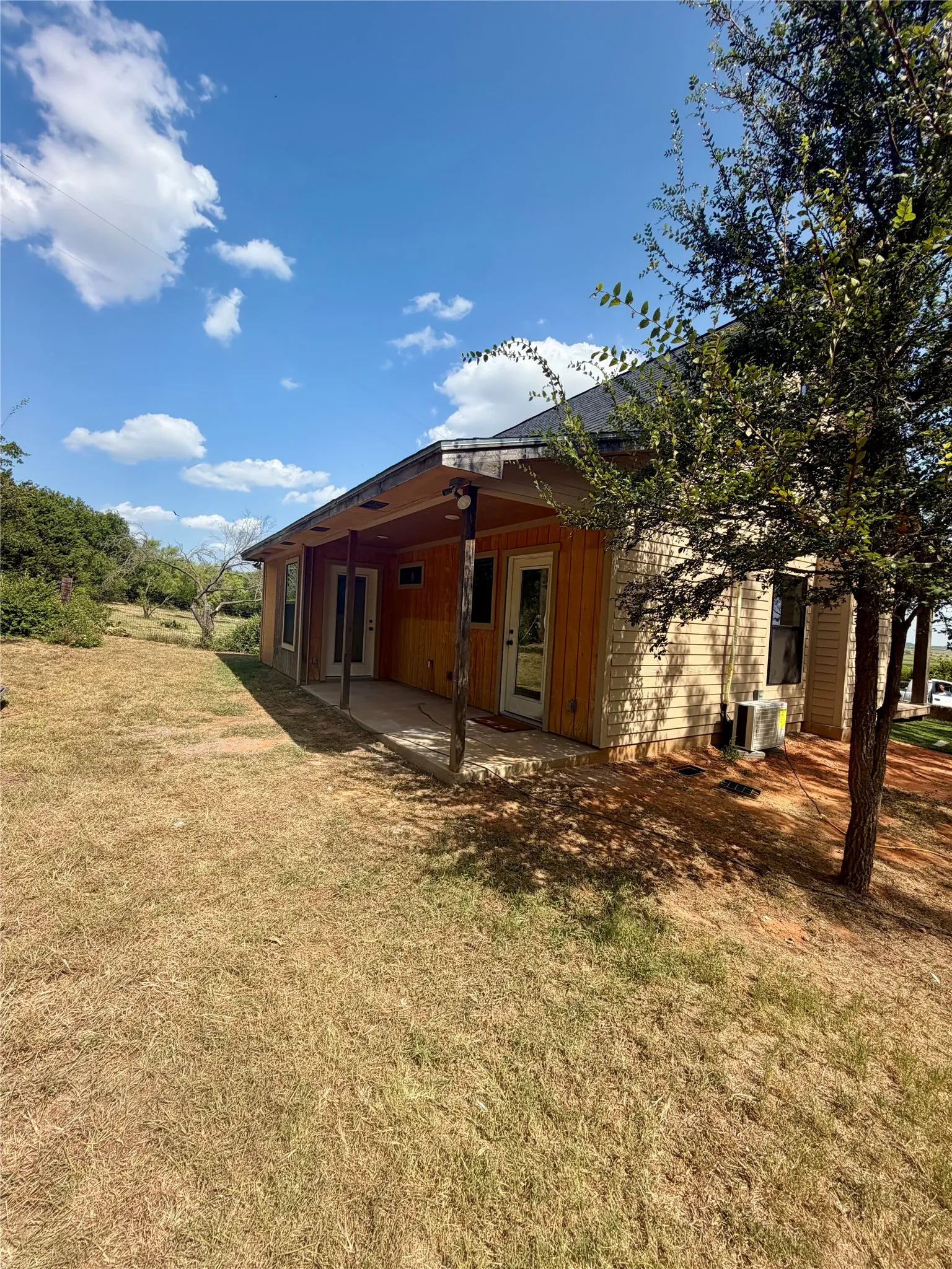 Farm For Sale in Hamilton County , Fm 210 Fm 219, Hico, Texas 76457, 2 Bedroom, 1 Bathroom, 2 Garage spaces, 900 Sqft, built in 2023, mls#21355103, Real Estate Agent in Hico, Homes For Sale in Hamilton county, Homes For Sale in Hico, Realtor in Hico Texas, Real Estate Brokerage Independent Realty Texas, Luminita Cordes Realtor