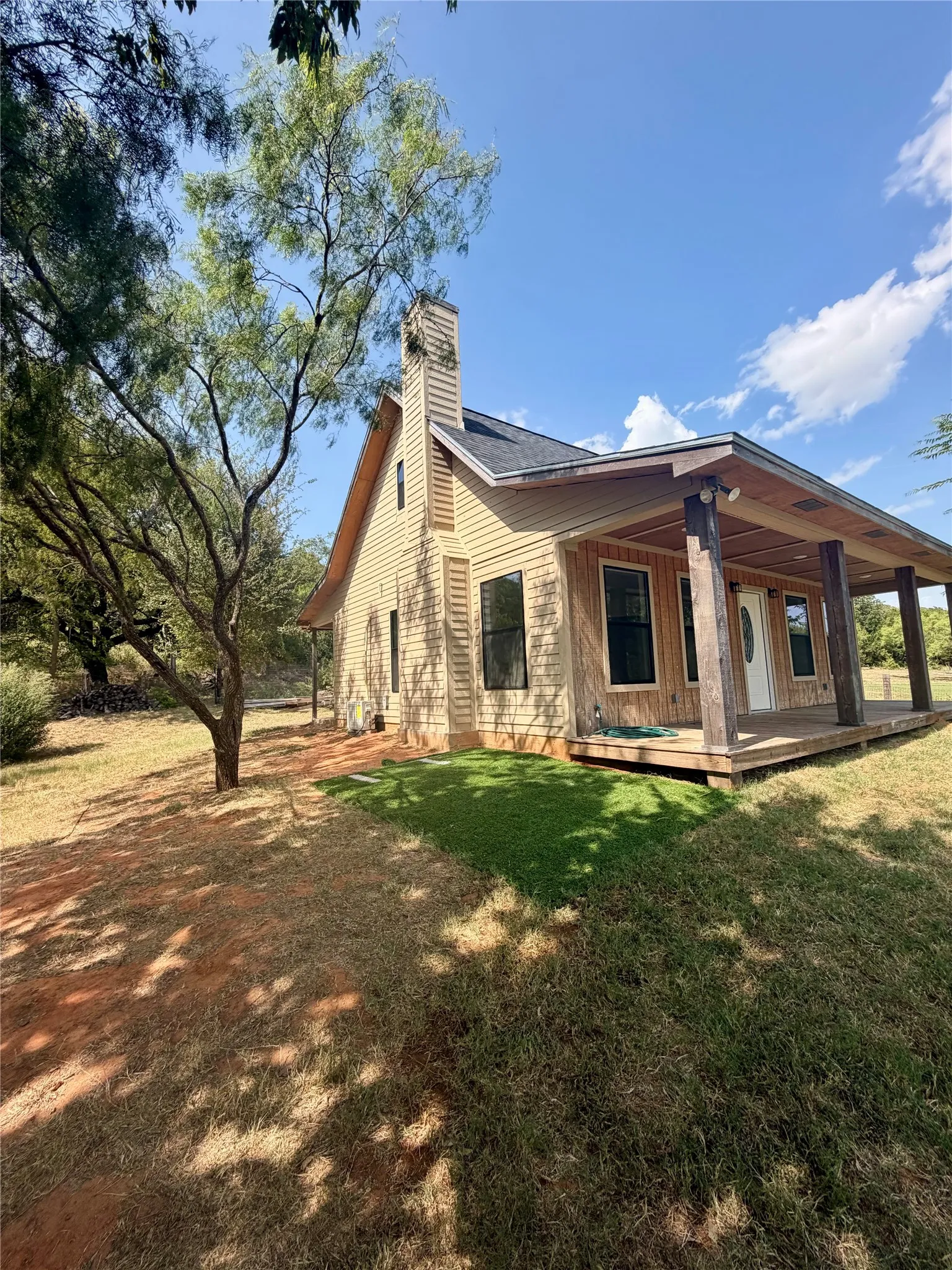 Farm For Sale in Hamilton County , Fm 210 Fm 219, Hico, Texas 76457, 2 Bedroom, 1 Bathroom, 2 Garage spaces, 900 Sqft, built in 2023, mls#21355103, Real Estate Agent in Hico, Homes For Sale in Hamilton county, Homes For Sale in Hico, Realtor in Hico Texas, Real Estate Brokerage Independent Realty Texas, Luminita Cordes Realtor