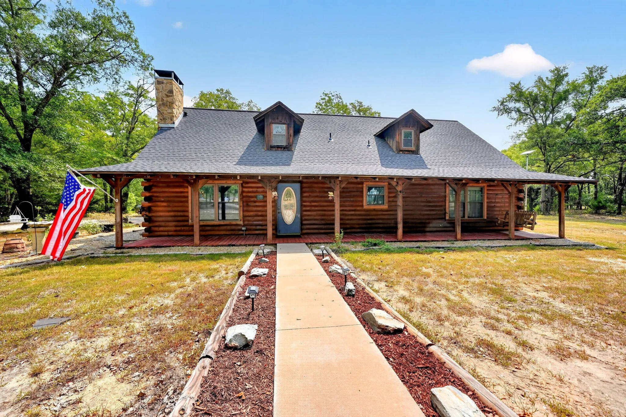 Single Family Residence For Sale in Hunt County , 7223 Fm 2101, Quinlan, Texas 75474, 3 Bedroom, 3 Bathroom, Garage spaces, 2,160 Sqft, built in 1998, mls#21346307, Real Estate Agent in Quinlan, Homes For Sale in Hunt county, Homes For Sale in Quinlan, Realtor in Quinlan Texas, Real Estate Brokerage Independent Realty Texas, Luminita Cordes Realtor