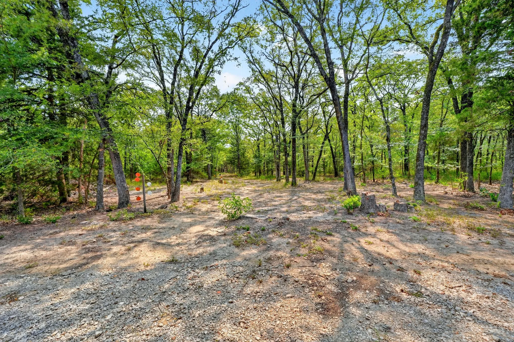 Single Family Residence For Sale in Hunt County , 7223 Fm 2101, Quinlan, Texas 75474, 3 Bedroom, 3 Bathroom, Garage spaces, 2,160 Sqft, built in 1998, mls#21346307, Real Estate Agent in Quinlan, Homes For Sale in Hunt county, Homes For Sale in Quinlan, Realtor in Quinlan Texas, Real Estate Brokerage Independent Realty Texas, Luminita Cordes Realtor