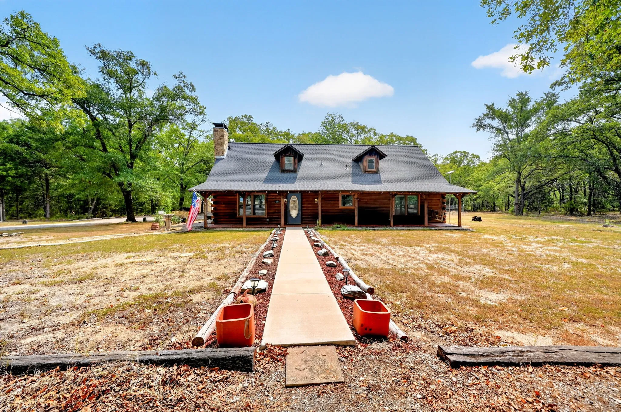 Single Family Residence For Sale in Hunt County , 7223 Fm 2101, Quinlan, Texas 75474, 3 Bedroom, 3 Bathroom, Garage spaces, 2,160 Sqft, built in 1998, mls#21346307, Real Estate Agent in Quinlan, Homes For Sale in Hunt county, Homes For Sale in Quinlan, Realtor in Quinlan Texas, Real Estate Brokerage Independent Realty Texas, Luminita Cordes Realtor