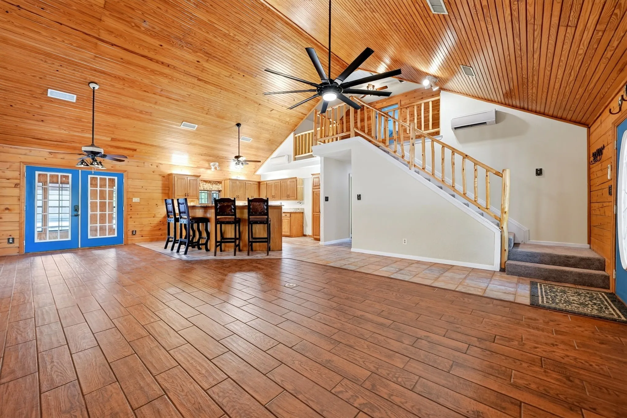Single Family Residence For Sale in Hunt County , 7223 Fm 2101, Quinlan, Texas 75474, 3 Bedroom, 3 Bathroom, Garage spaces, 2,160 Sqft, built in 1998, mls#21346307, Real Estate Agent in Quinlan, Homes For Sale in Hunt county, Homes For Sale in Quinlan, Realtor in Quinlan Texas, Real Estate Brokerage Independent Realty Texas, Luminita Cordes Realtor