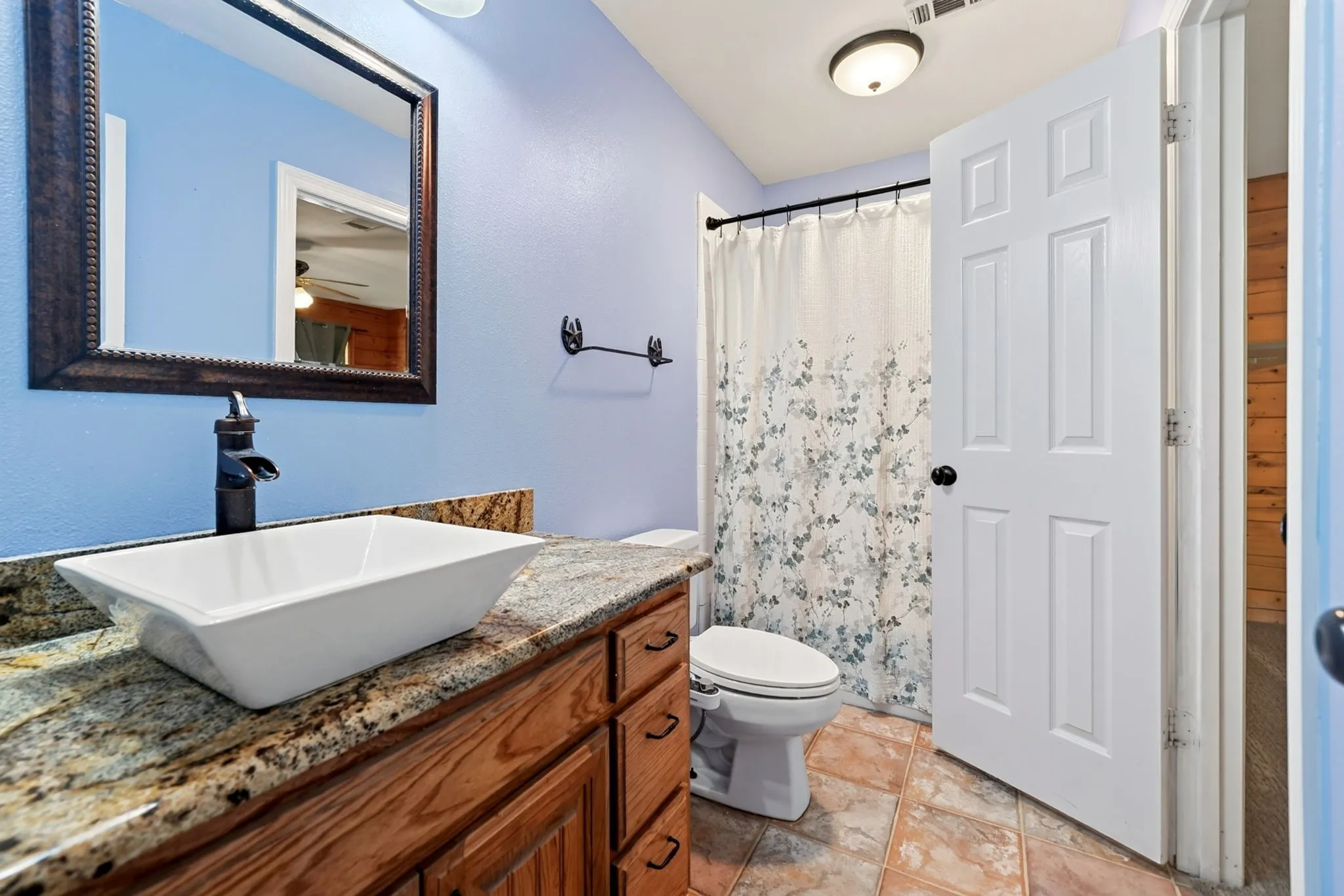 Single Family Residence For Sale in Hunt County , 7223 Fm 2101, Quinlan, Texas 75474, 3 Bedroom, 3 Bathroom, Garage spaces, 2,160 Sqft, built in 1998, mls#21346307, Real Estate Agent in Quinlan, Homes For Sale in Hunt county, Homes For Sale in Quinlan, Realtor in Quinlan Texas, Real Estate Brokerage Independent Realty Texas, Luminita Cordes Realtor