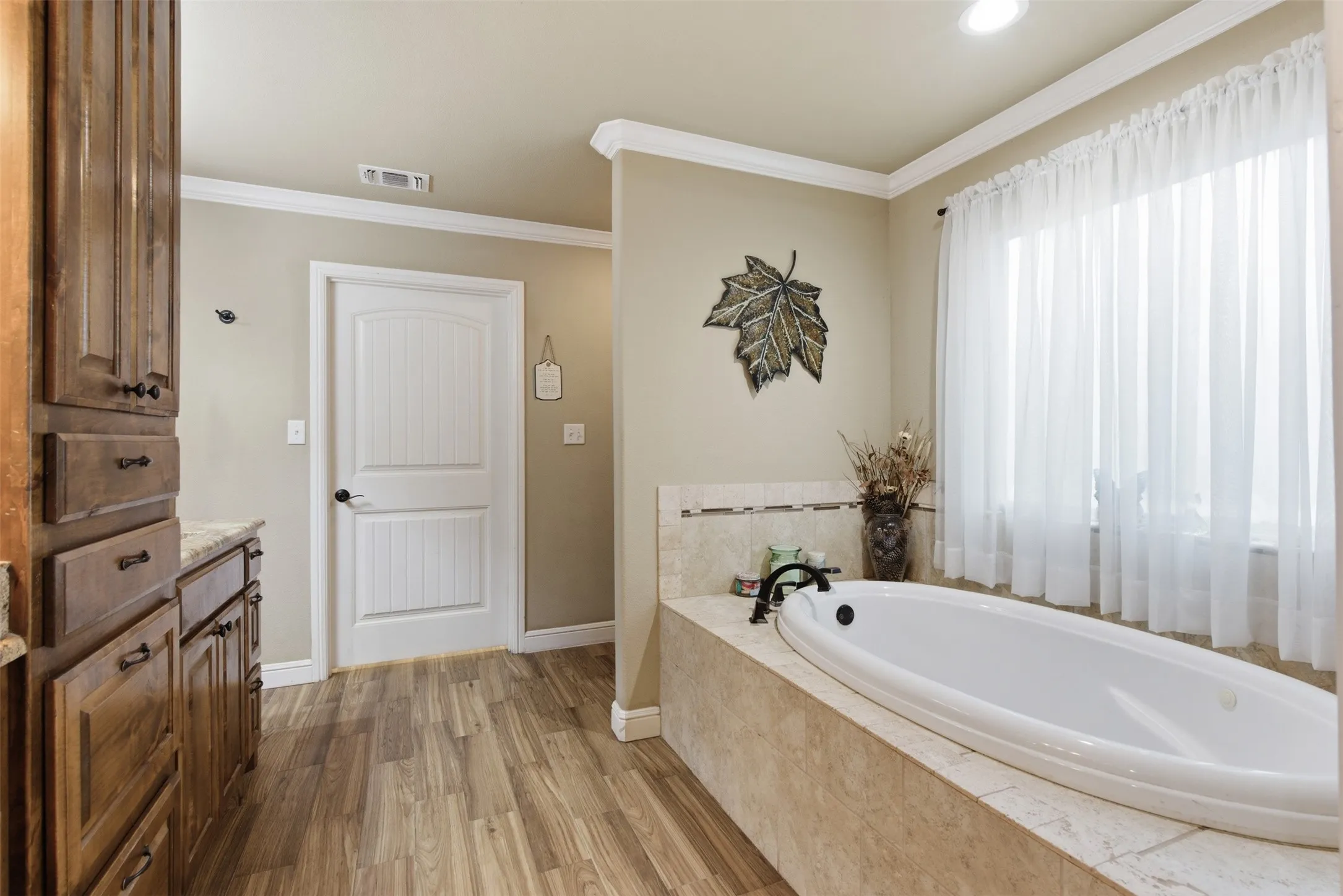 Single Family Residence For Sale in Somervell County , 1085 CR 407, Glen Rose, Texas 76043, 3 Bedroom, 2 Bathroom, 2 Garage spaces, 2,042 Sqft, built in 2018, mls#21354392, Real Estate Agent in Glen Rose, Homes For Sale in Somervell county, Homes For Sale in Glen Rose, Realtor in Glen Rose Texas, Real Estate Brokerage Independent Realty Texas, Luminita Cordes Realtor
