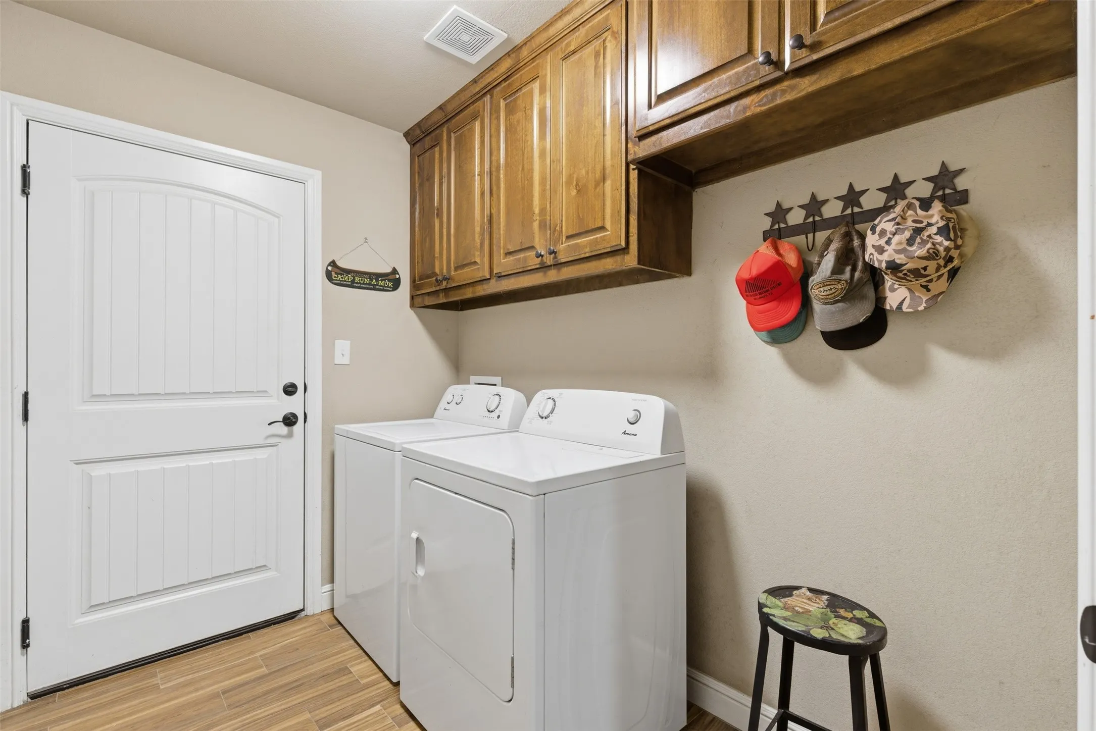 Single Family Residence For Sale in Somervell County , 1085 CR 407, Glen Rose, Texas 76043, 3 Bedroom, 2 Bathroom, 2 Garage spaces, 2,042 Sqft, built in 2018, mls#21354392, Real Estate Agent in Glen Rose, Homes For Sale in Somervell county, Homes For Sale in Glen Rose, Realtor in Glen Rose Texas, Real Estate Brokerage Independent Realty Texas, Luminita Cordes Realtor