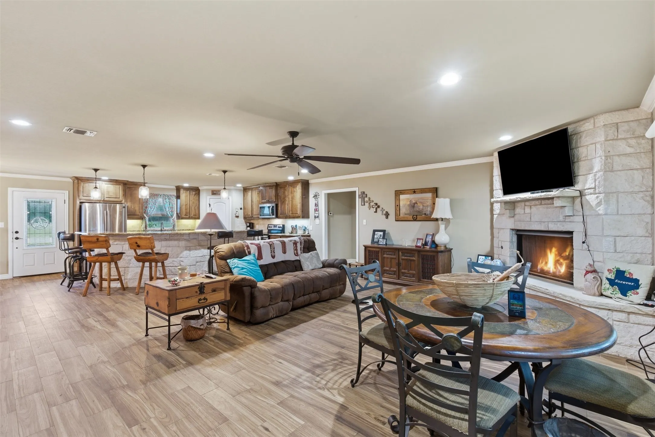 Single Family Residence For Sale in Somervell County , 1085 CR 407, Glen Rose, Texas 76043, 3 Bedroom, 2 Bathroom, 2 Garage spaces, 2,042 Sqft, built in 2018, mls#21354392, Real Estate Agent in Glen Rose, Homes For Sale in Somervell county, Homes For Sale in Glen Rose, Realtor in Glen Rose Texas, Real Estate Brokerage Independent Realty Texas, Luminita Cordes Realtor