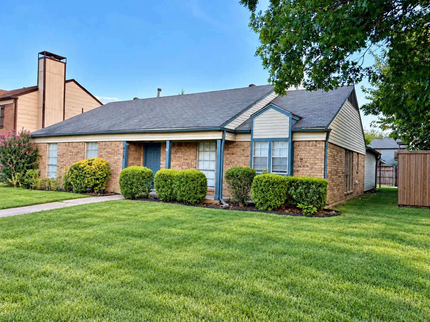 Single Family Residence For Sale in Dallas County , 618 Pyramid Drive, Garland, Texas 75040, 4 Bedroom, 2 Bathroom, Garage spaces, 2,100 Sqft, built in 1980, mls#21348456, Real Estate Agent in Garland, Homes For Sale in Dallas county, Homes For Sale in Garland, Realtor in Garland Texas, Real Estate Brokerage Independent Realty Texas, Luminita Cordes Realtor