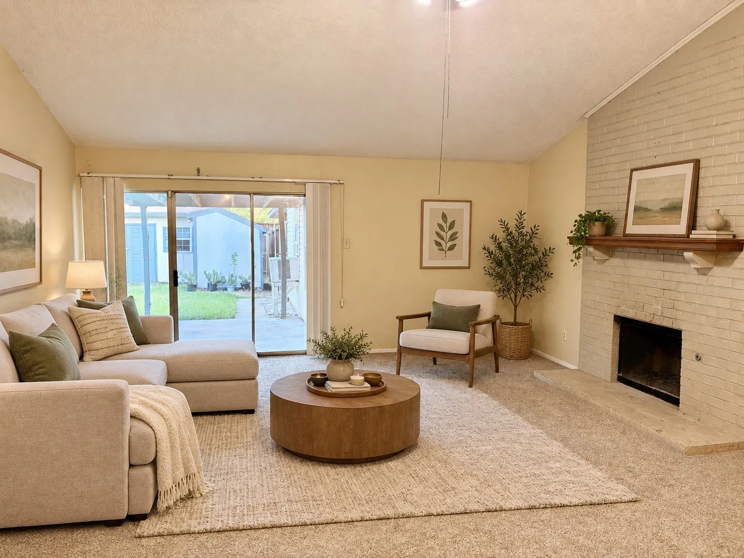 Single Family Residence For Sale in Dallas County , 618 Pyramid Drive, Garland, Texas 75040, 4 Bedroom, 2 Bathroom, Garage spaces, 2,100 Sqft, built in 1980, mls#21348456, Real Estate Agent in Garland, Homes For Sale in Dallas county, Homes For Sale in Garland, Realtor in Garland Texas, Real Estate Brokerage Independent Realty Texas, Luminita Cordes Realtor