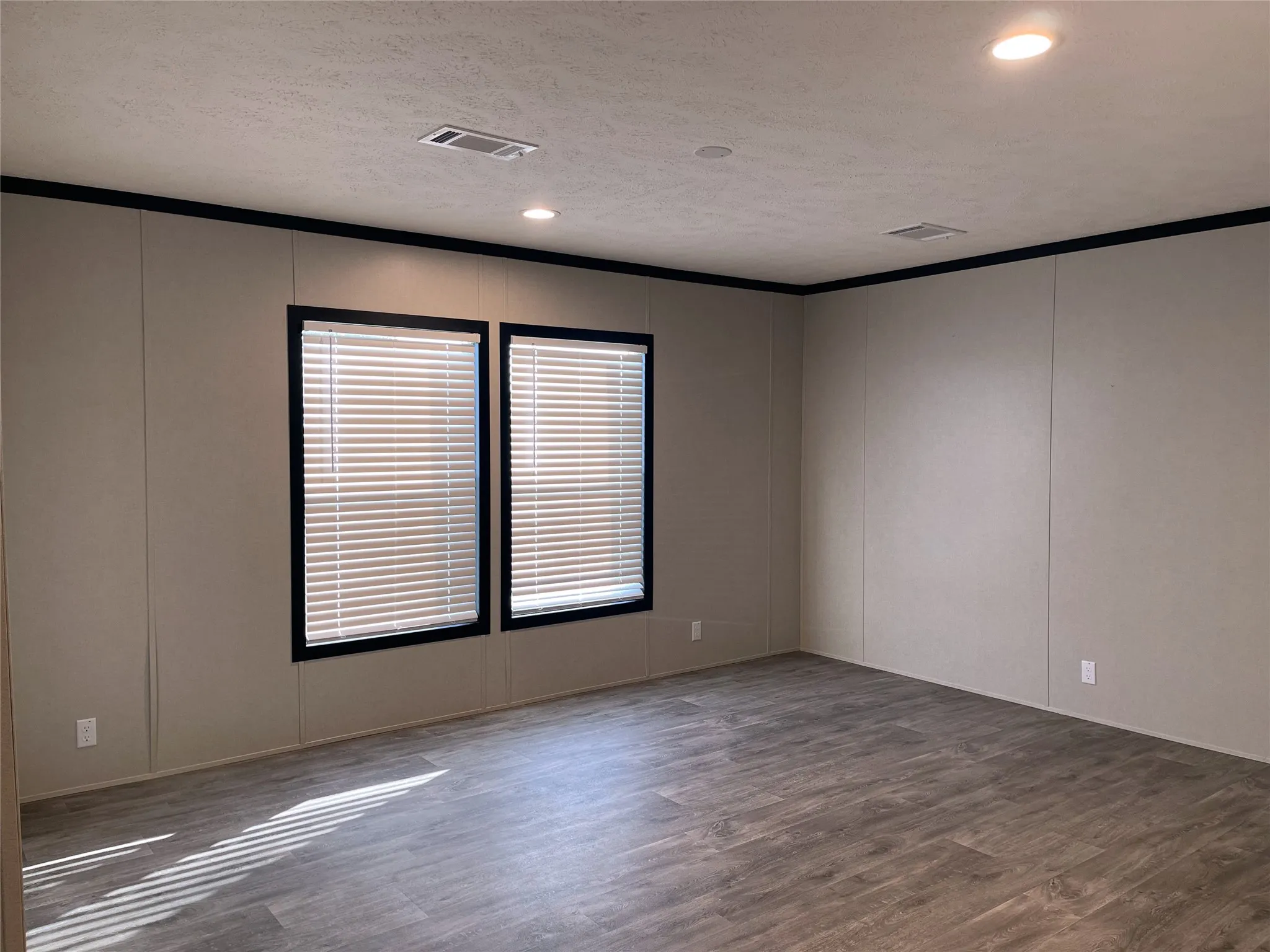 Mobile Home For Sale in Freestone County , 332 County Road 691, Teague, Texas 75860, 3 Bedroom, 2 Bathroom, Garage spaces, 1,792 Sqft, built in 2026, Price $355,000, mls#21350682, Real Estate Agent in Teague, Homes For Sale in Freestone county, Homes For Sale in Teague, Realtor in Teague Texas, Real Estate Brokerage Independent Realty Texas, Luminita Cordes Realtor