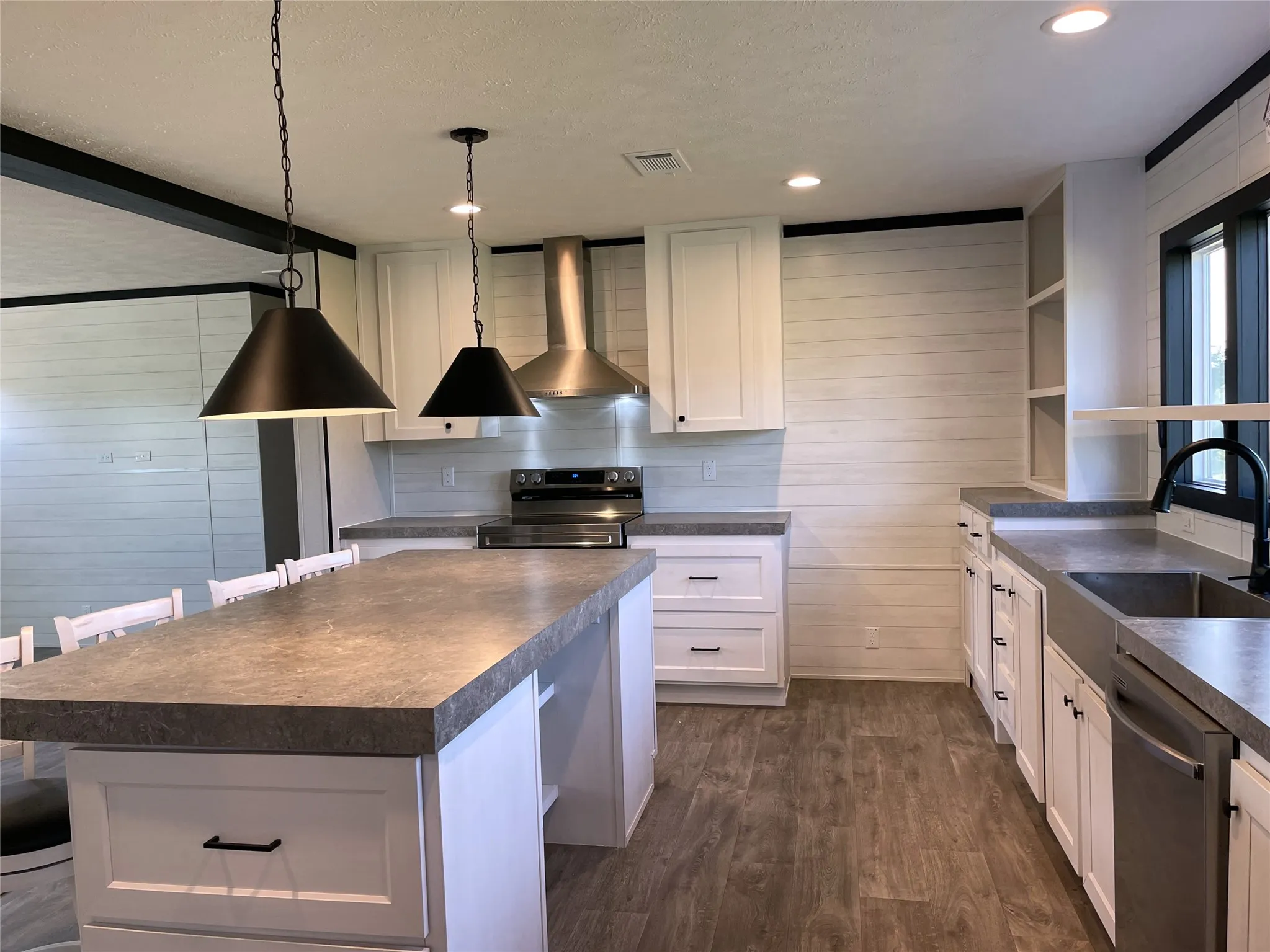 Mobile Home For Sale in Freestone County , 332 County Road 691, Teague, Texas 75860, 3 Bedroom, 2 Bathroom, Garage spaces, 1,792 Sqft, built in 2026, Price $355,000, mls#21350682, Real Estate Agent in Teague, Homes For Sale in Freestone county, Homes For Sale in Teague, Realtor in Teague Texas, Real Estate Brokerage Independent Realty Texas, Luminita Cordes Realtor
