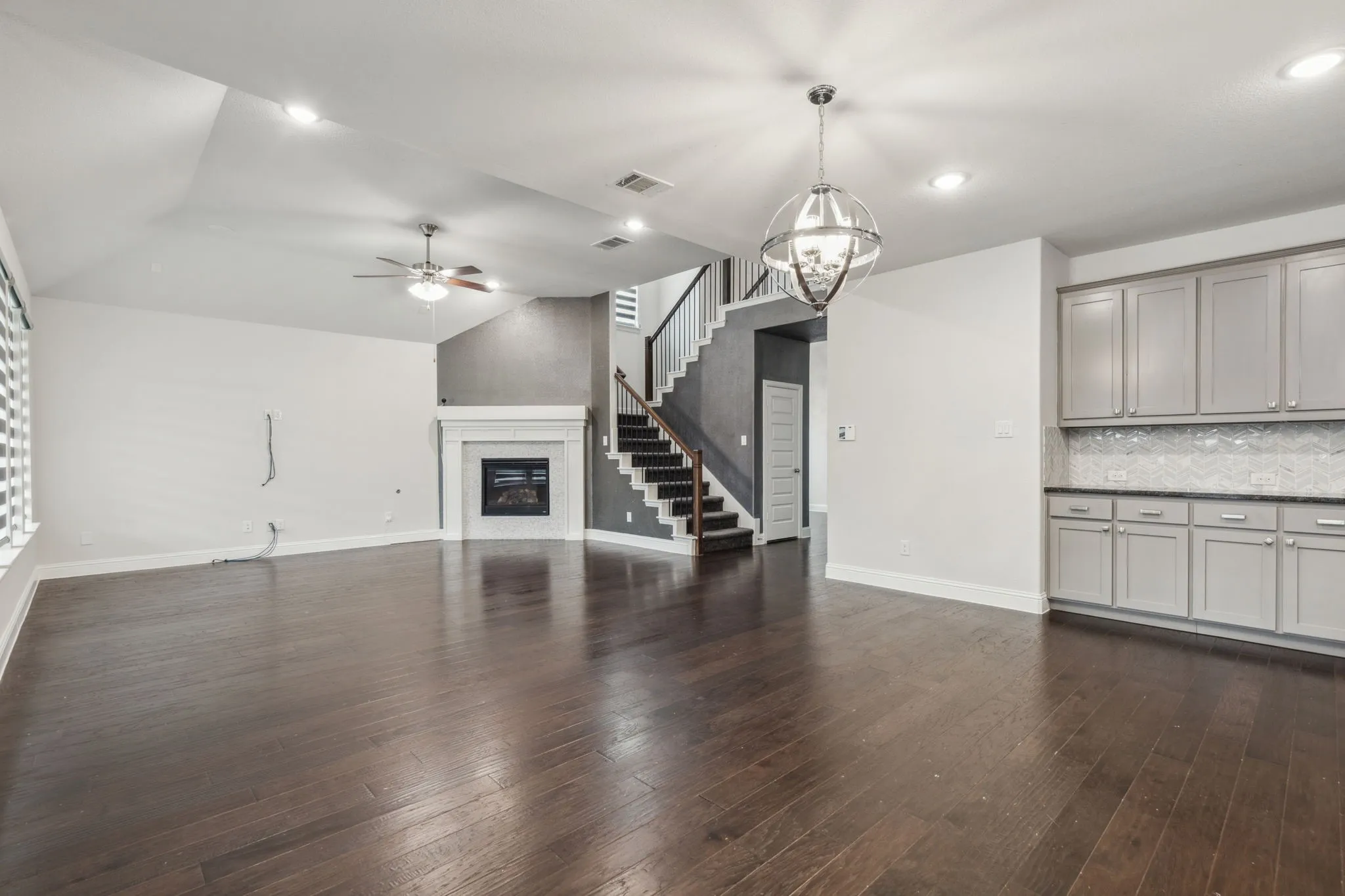 Single Family Residence For Rent in Collin County , 906 Overton Avenue, Celina, Texas 75009, 5 Bedroom, 4 Bathroom, 3 Garage spaces, 3,737 Sqft, built in 2019, mls#21355113, Real Estate Agent in Celina, Homes For Rent in Collin county, Homes For Rent in Celina, Realtor in Celina Texas, Real Estate Brokerage Independent Realty Texas, Luminita Cordes Realtor