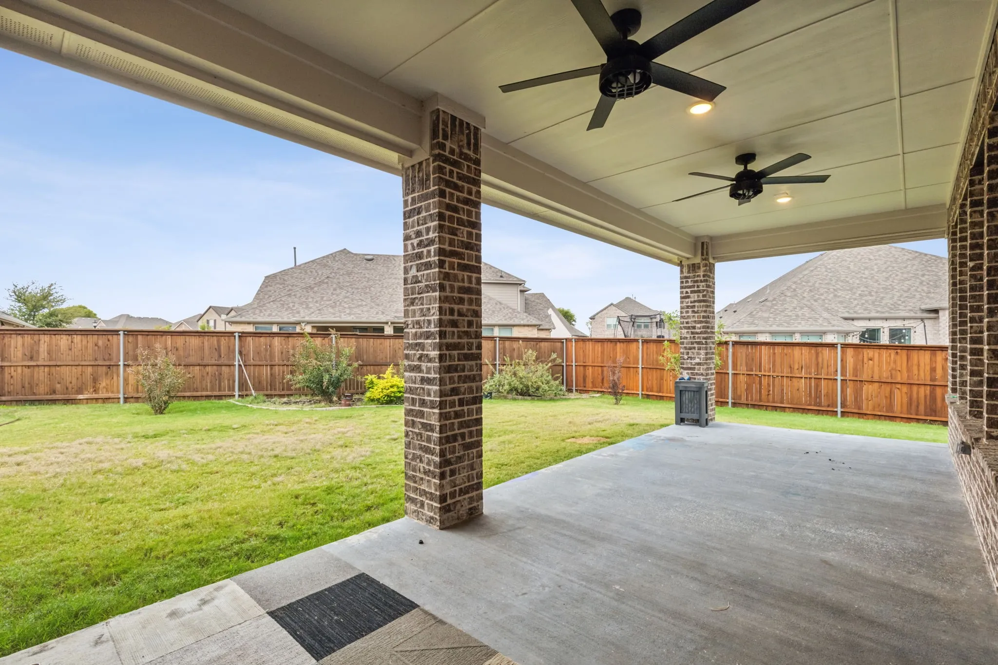 Single Family Residence For Rent in Collin County , 906 Overton Avenue, Celina, Texas 75009, 5 Bedroom, 4 Bathroom, 3 Garage spaces, 3,737 Sqft, built in 2019, mls#21355113, Real Estate Agent in Celina, Homes For Rent in Collin county, Homes For Rent in Celina, Realtor in Celina Texas, Real Estate Brokerage Independent Realty Texas, Luminita Cordes Realtor