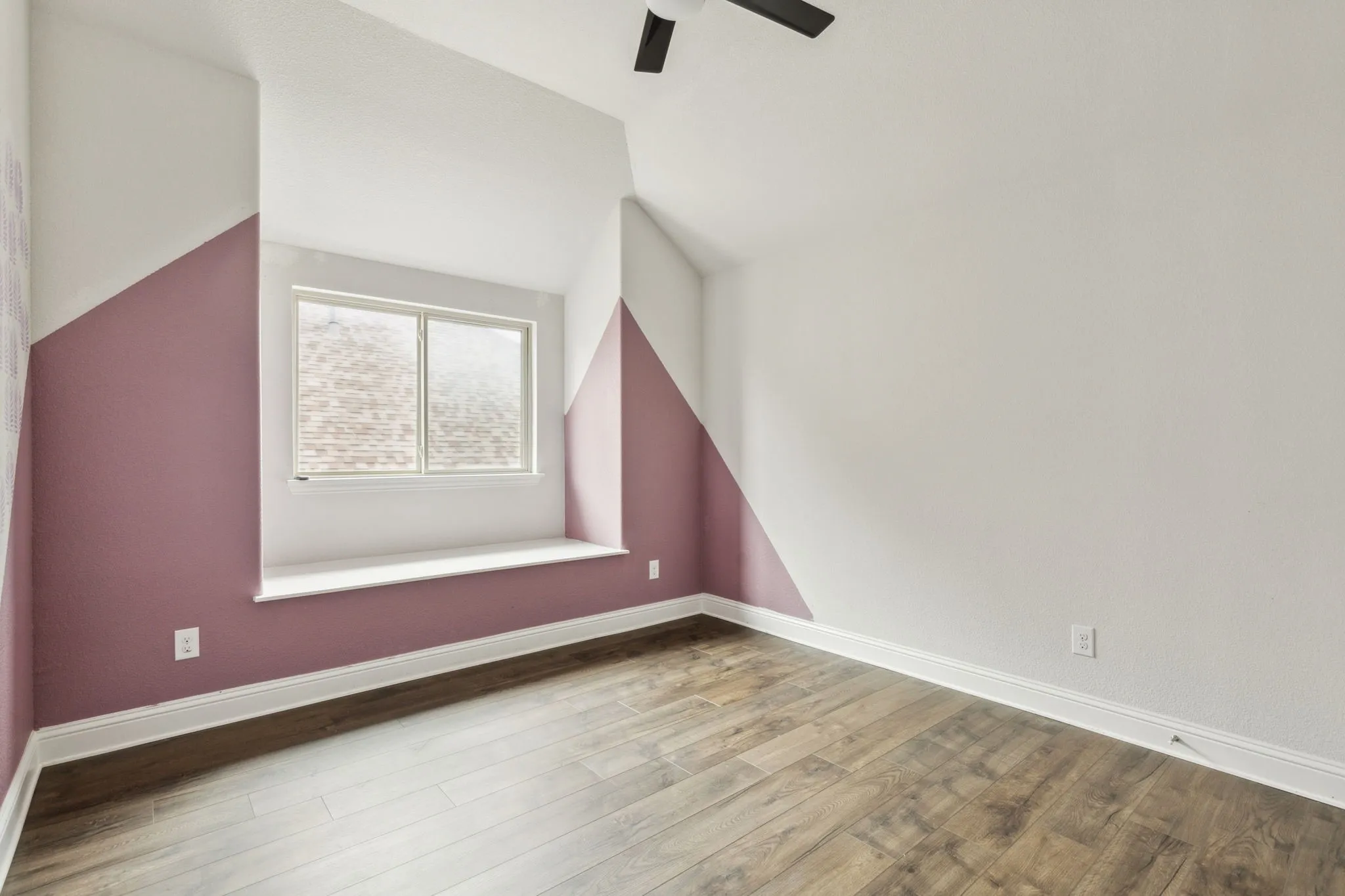 Single Family Residence For Rent in Collin County , 906 Overton Avenue, Celina, Texas 75009, 5 Bedroom, 4 Bathroom, 3 Garage spaces, 3,737 Sqft, built in 2019, mls#21355113, Real Estate Agent in Celina, Homes For Rent in Collin county, Homes For Rent in Celina, Realtor in Celina Texas, Real Estate Brokerage Independent Realty Texas, Luminita Cordes Realtor