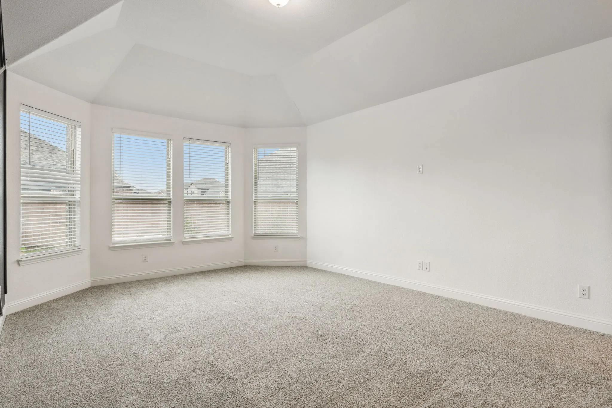 Single Family Residence For Rent in Collin County , 906 Overton Avenue, Celina, Texas 75009, 5 Bedroom, 4 Bathroom, 3 Garage spaces, 3,737 Sqft, built in 2019, mls#21355113, Real Estate Agent in Celina, Homes For Rent in Collin county, Homes For Rent in Celina, Realtor in Celina Texas, Real Estate Brokerage Independent Realty Texas, Luminita Cordes Realtor