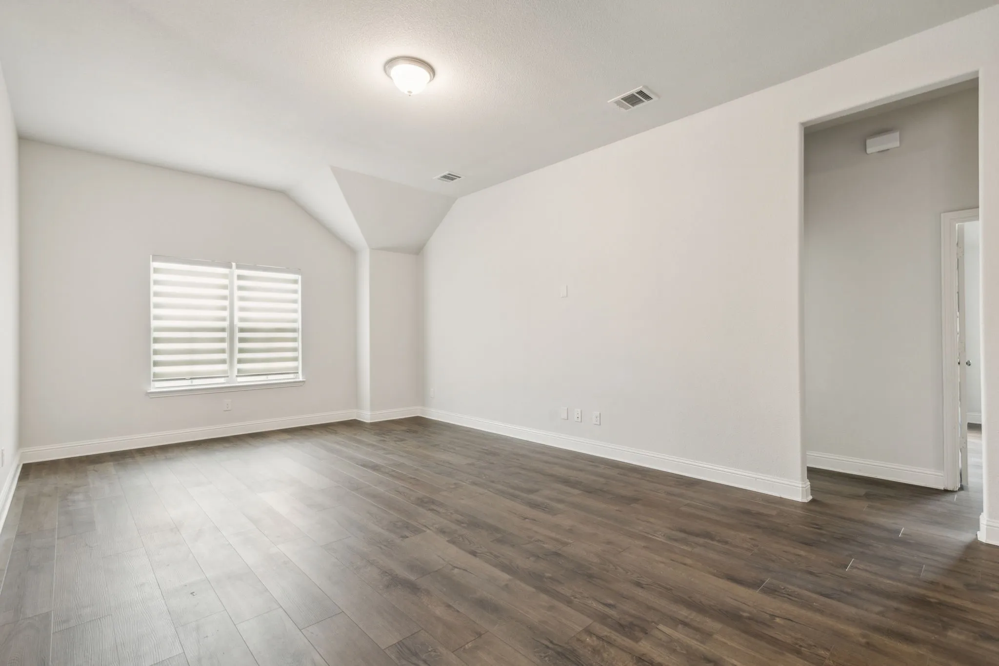 Single Family Residence For Rent in Collin County , 906 Overton Avenue, Celina, Texas 75009, 5 Bedroom, 4 Bathroom, 3 Garage spaces, 3,737 Sqft, built in 2019, mls#21355113, Real Estate Agent in Celina, Homes For Rent in Collin county, Homes For Rent in Celina, Realtor in Celina Texas, Real Estate Brokerage Independent Realty Texas, Luminita Cordes Realtor