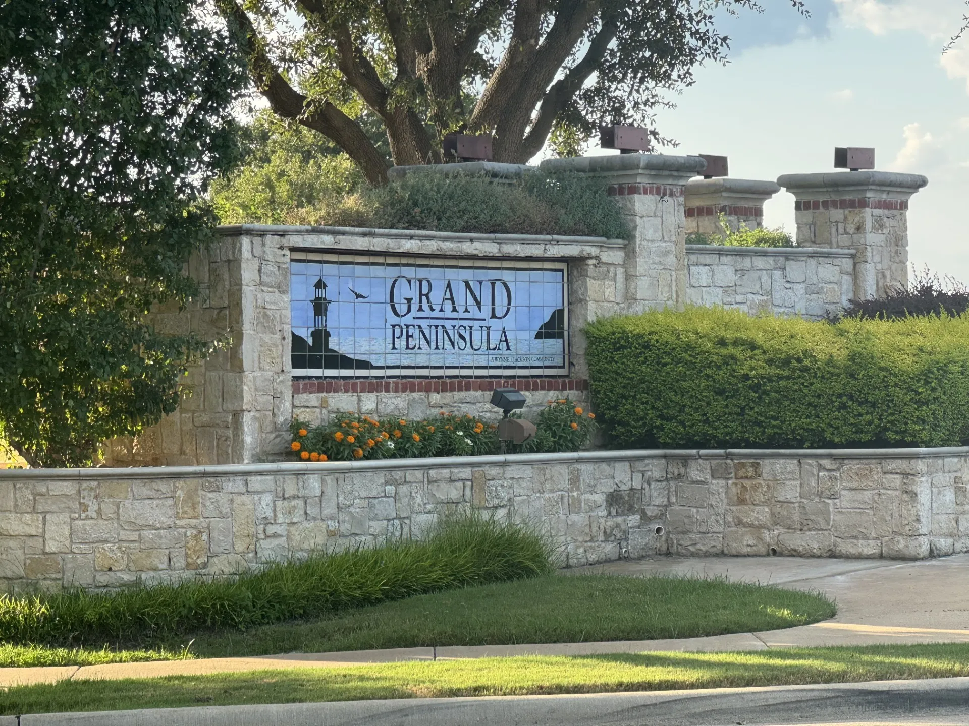 Single Family Residence For Sale in Tarrant County , 6974 Shoreview Drive, Grand Prairie, Texas 75054, 4 Bedroom, 3 Bathroom, 2 Garage spaces, 2,992 Sqft, built in 2004, mls#21354862, Real Estate Agent in Grand Prairie, Homes For Sale in Tarrant county, Homes For Sale in Grand Prairie, Realtor in Grand Prairie Texas, Real Estate Brokerage Independent Realty Texas, Luminita Cordes Realtor