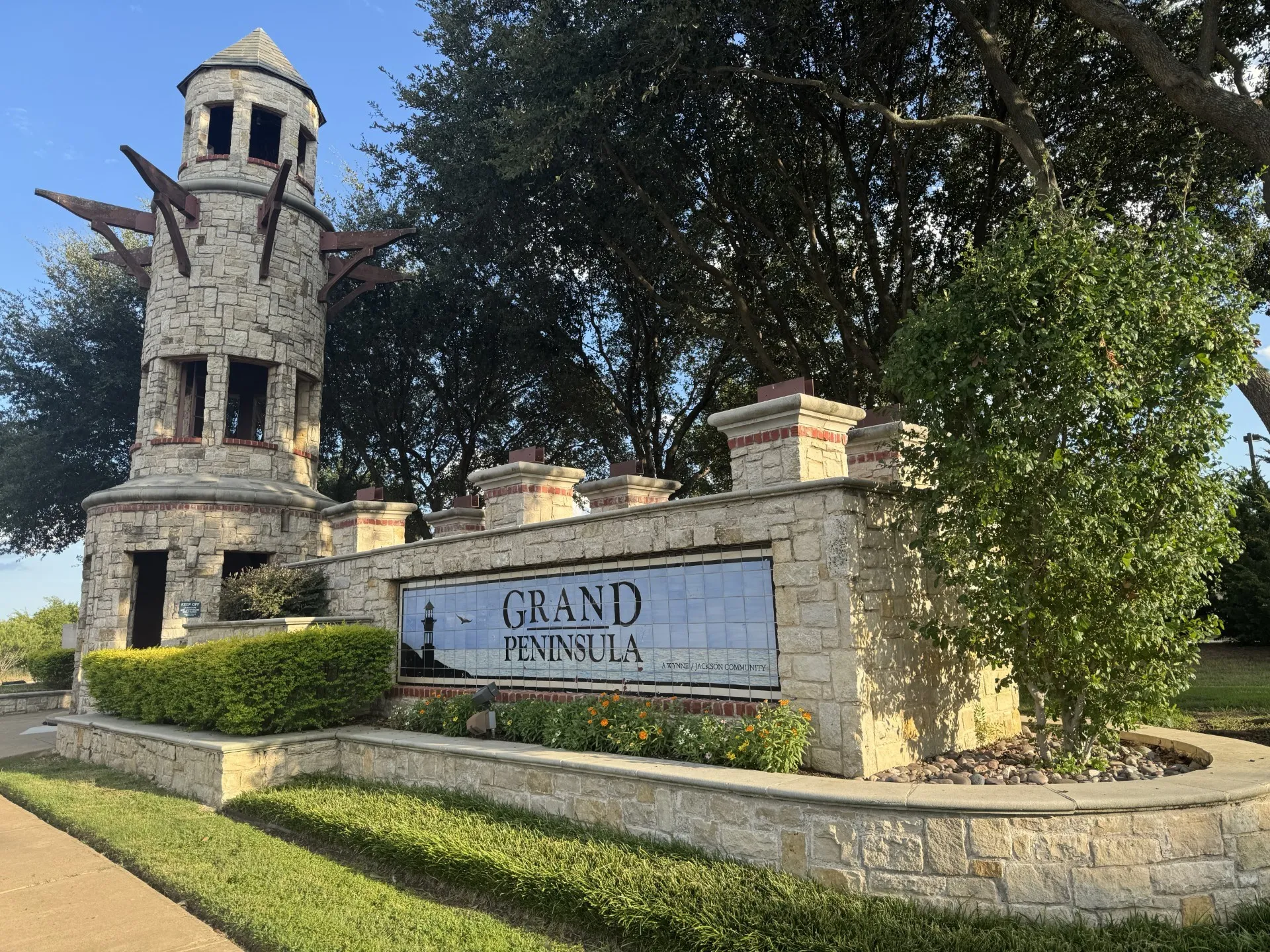 Single Family Residence For Sale in Tarrant County , 6974 Shoreview Drive, Grand Prairie, Texas 75054, 4 Bedroom, 3 Bathroom, 2 Garage spaces, 2,992 Sqft, built in 2004, mls#21354862, Real Estate Agent in Grand Prairie, Homes For Sale in Tarrant county, Homes For Sale in Grand Prairie, Realtor in Grand Prairie Texas, Real Estate Brokerage Independent Realty Texas, Luminita Cordes Realtor