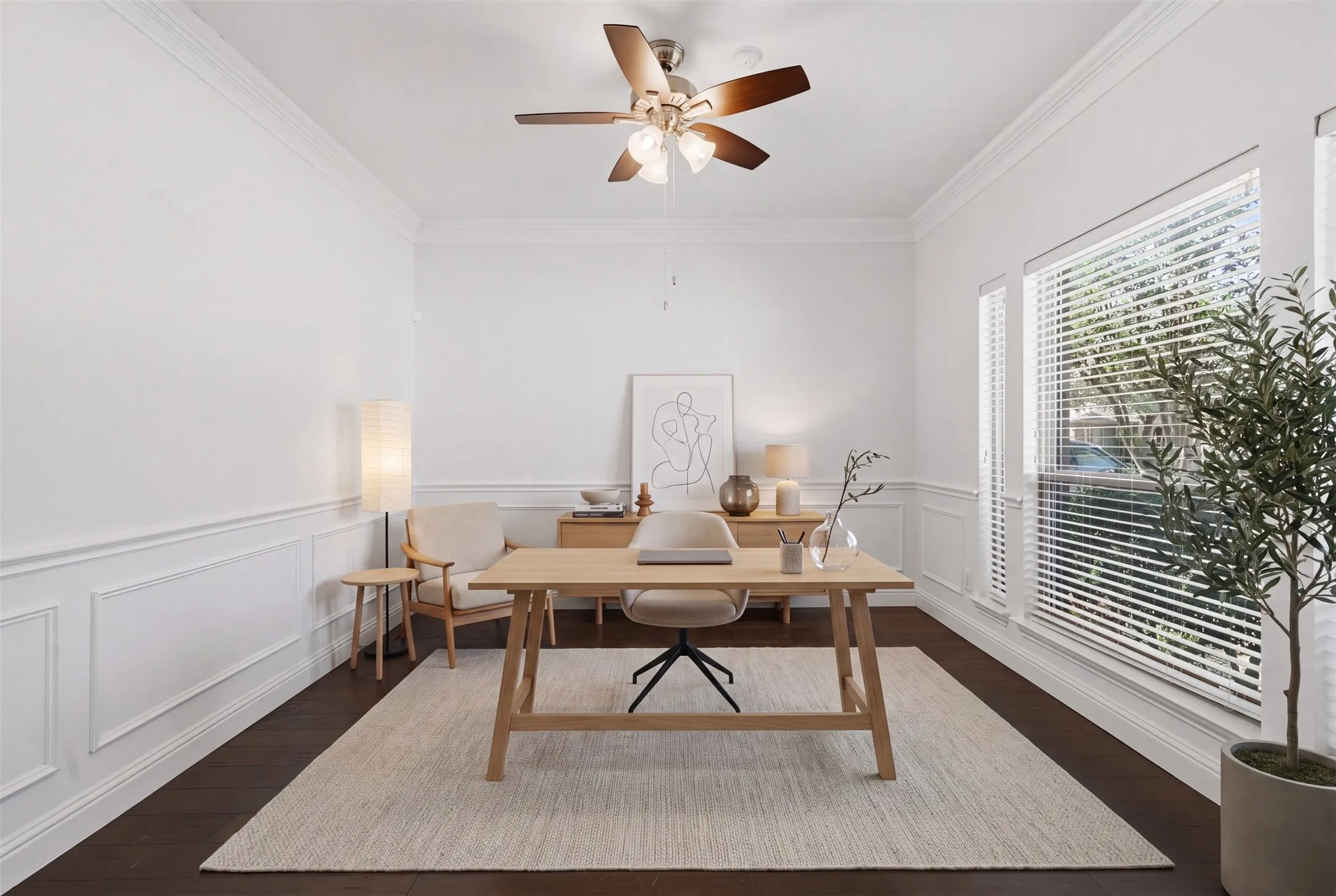 Single Family Residence For Sale in Tarrant County , 6974 Shoreview Drive, Grand Prairie, Texas 75054, 4 Bedroom, 3 Bathroom, 2 Garage spaces, 2,992 Sqft, built in 2004, mls#21354862, Real Estate Agent in Grand Prairie, Homes For Sale in Tarrant county, Homes For Sale in Grand Prairie, Realtor in Grand Prairie Texas, Real Estate Brokerage Independent Realty Texas, Luminita Cordes Realtor