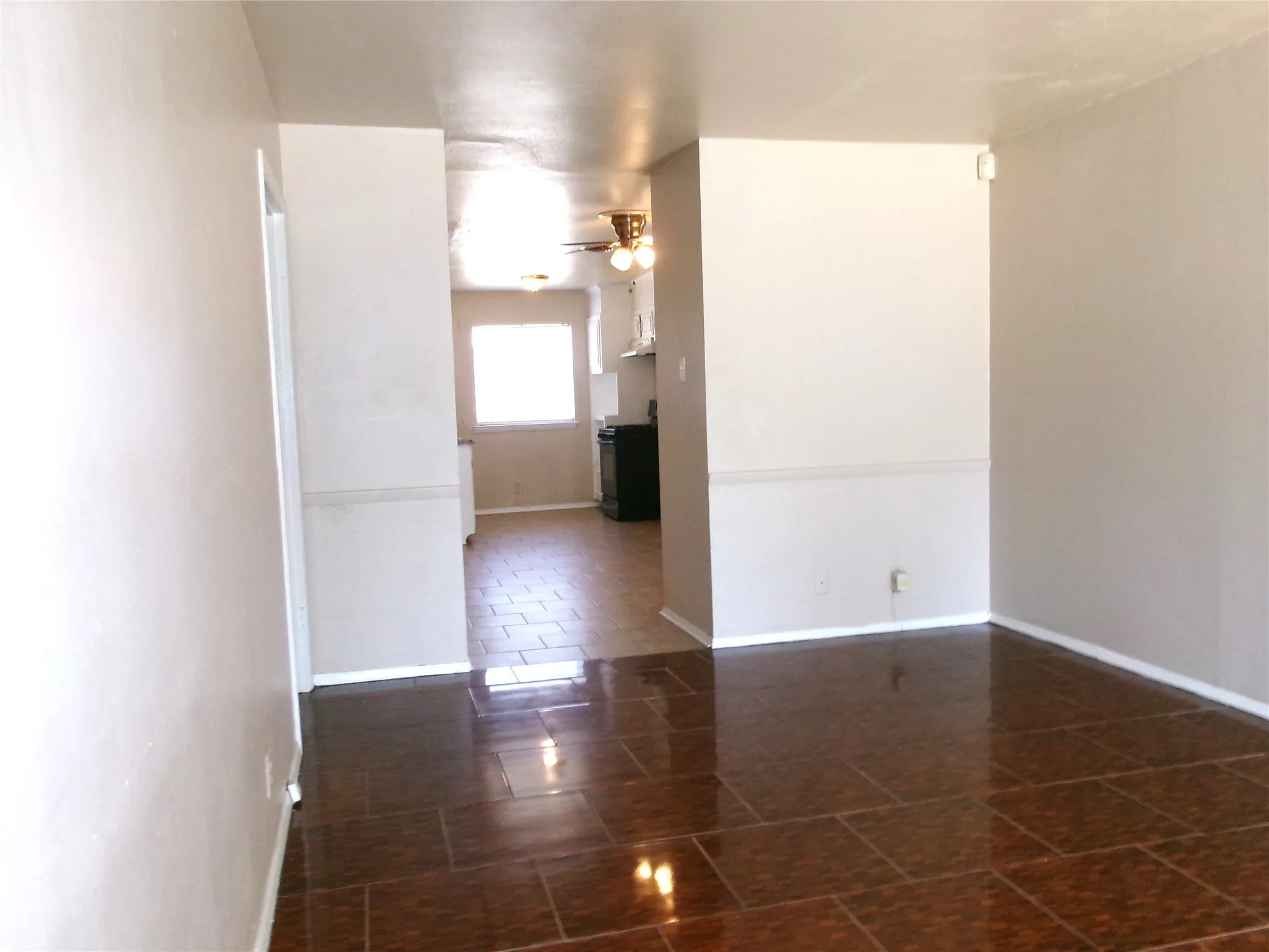Single Family Residence For Sale in Tarrant County , 4204 Burke Road, Fort Worth, Texas 76119, 3 Bedroom, 2 Bathroom, 2 Garage spaces, 1,107 Sqft, built in 1961, mls#21346752, Real Estate Agent in Fort Worth, Homes For Sale in Tarrant county, Homes For Sale in Fort Worth, Realtor in Fort Worth Texas, Real Estate Brokerage Independent Realty Texas, Luminita Cordes Realtor