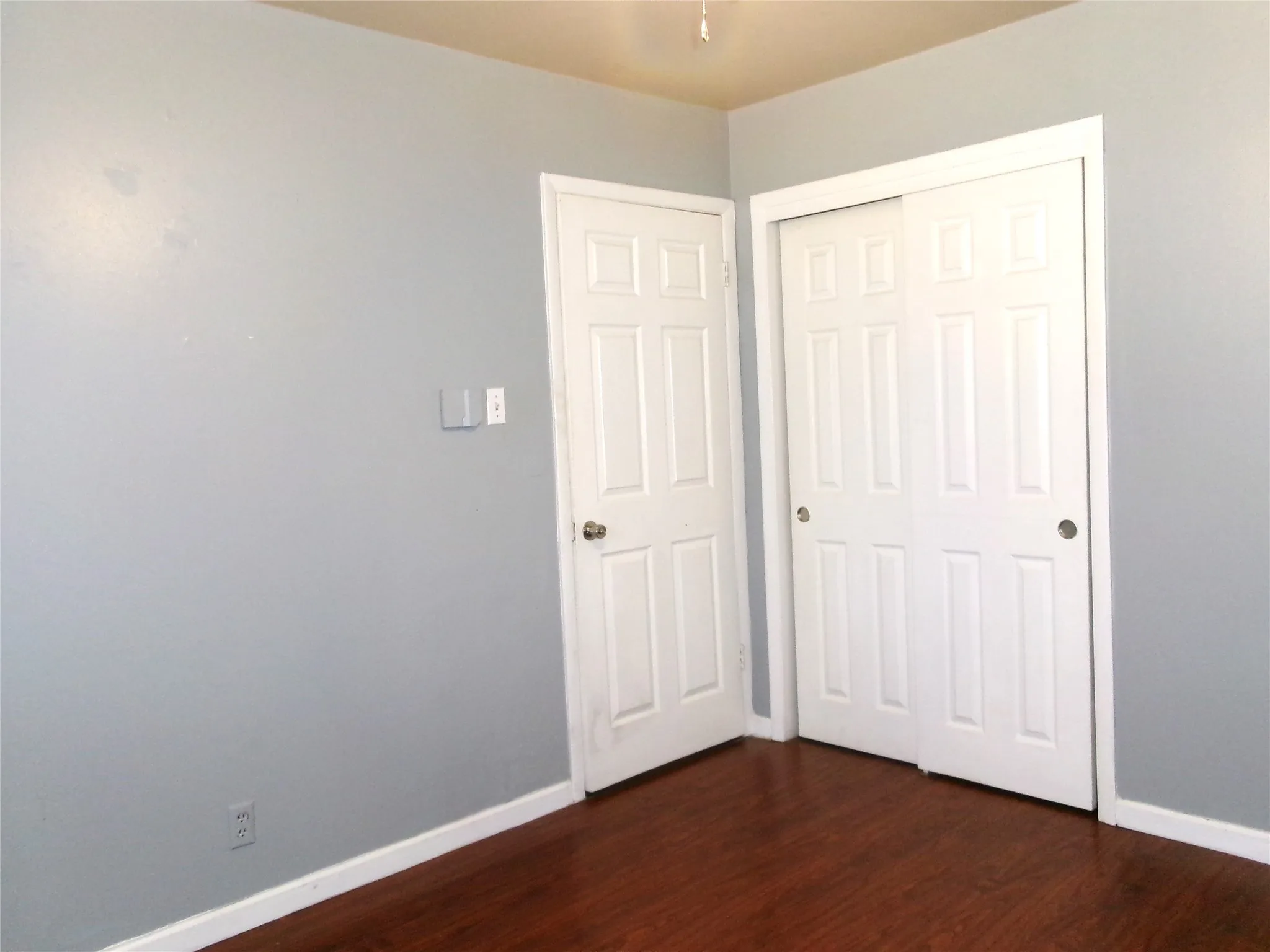 Single Family Residence For Sale in Tarrant County , 4204 Burke Road, Fort Worth, Texas 76119, 3 Bedroom, 2 Bathroom, 2 Garage spaces, 1,107 Sqft, built in 1961, mls#21346752, Real Estate Agent in Fort Worth, Homes For Sale in Tarrant county, Homes For Sale in Fort Worth, Realtor in Fort Worth Texas, Real Estate Brokerage Independent Realty Texas, Luminita Cordes Realtor