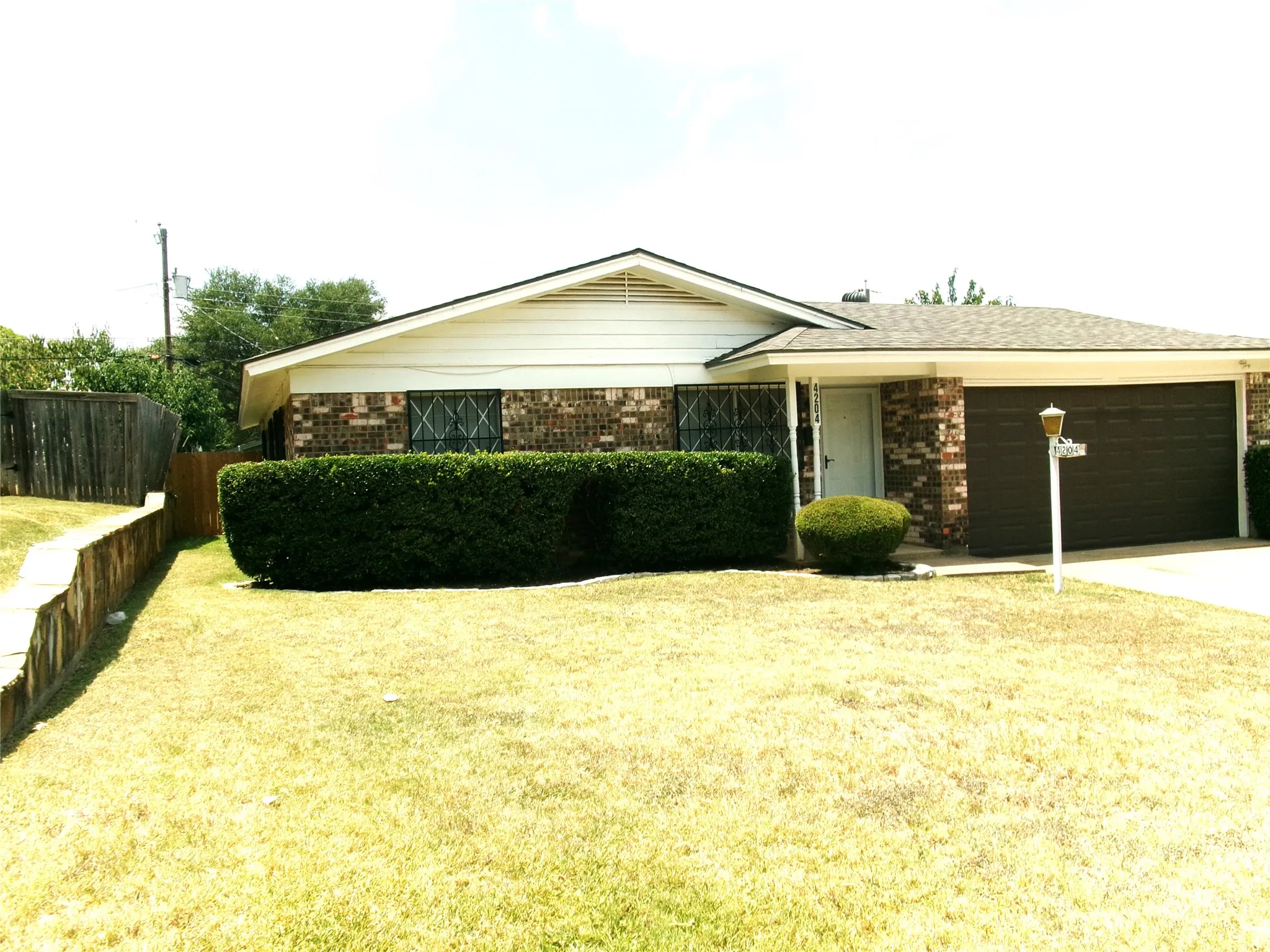 Single Family Residence For Sale in Tarrant County , 4204 Burke Road, Fort Worth, Texas 76119, 3 Bedroom, 2 Bathroom, 2 Garage spaces, 1,107 Sqft, built in 1961, mls#21346752, Real Estate Agent in Fort Worth, Homes For Sale in Tarrant county, Homes For Sale in Fort Worth, Realtor in Fort Worth Texas, Real Estate Brokerage Independent Realty Texas, Luminita Cordes Realtor