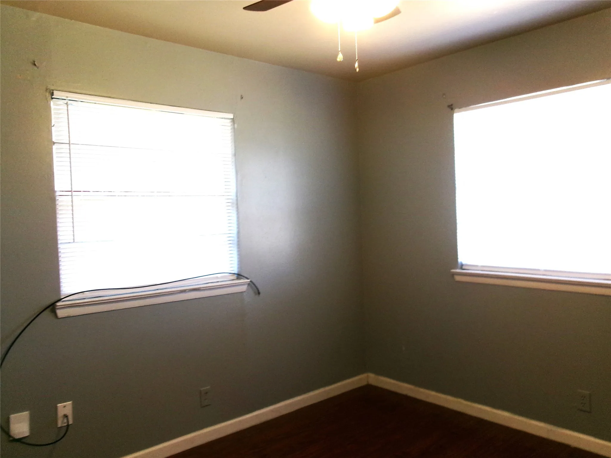 Single Family Residence For Sale in Tarrant County , 4204 Burke Road, Fort Worth, Texas 76119, 3 Bedroom, 2 Bathroom, 2 Garage spaces, 1,107 Sqft, built in 1961, mls#21346752, Real Estate Agent in Fort Worth, Homes For Sale in Tarrant county, Homes For Sale in Fort Worth, Realtor in Fort Worth Texas, Real Estate Brokerage Independent Realty Texas, Luminita Cordes Realtor