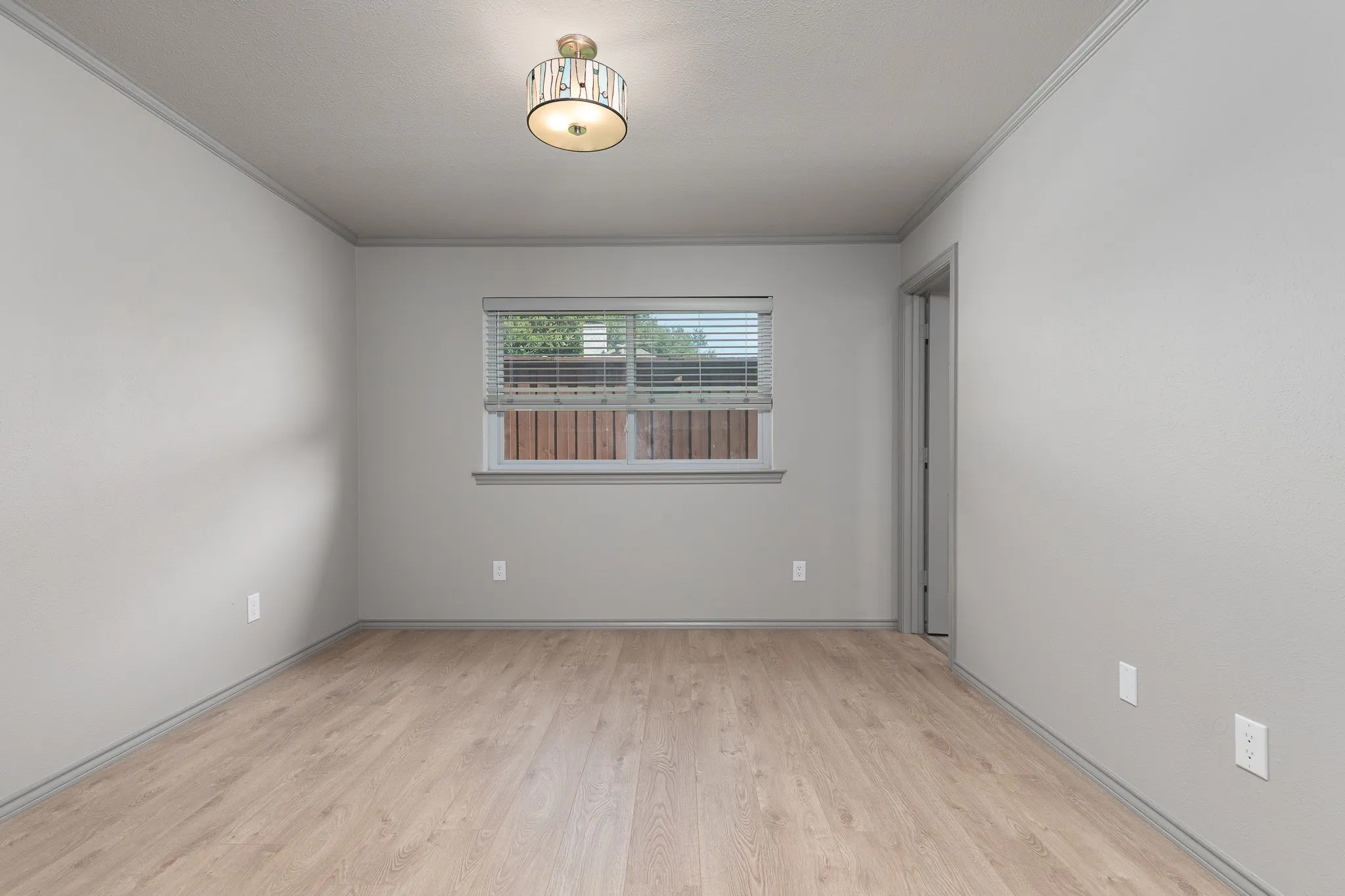 Single Family Residence For Sale in Dallas County , 15607 GOLDEN CREEK, Dallas, Texas 75248, 4 Bedroom, 3 Bathroom, 2 Garage spaces, 2,962 Sqft, built in 1984, mls#21354973, Real Estate Agent in Dallas, Homes For Sale in Dallas county, Homes For Sale in Dallas, Realtor in Dallas Texas, Real Estate Brokerage Independent Realty Texas, Luminita Cordes Realtor