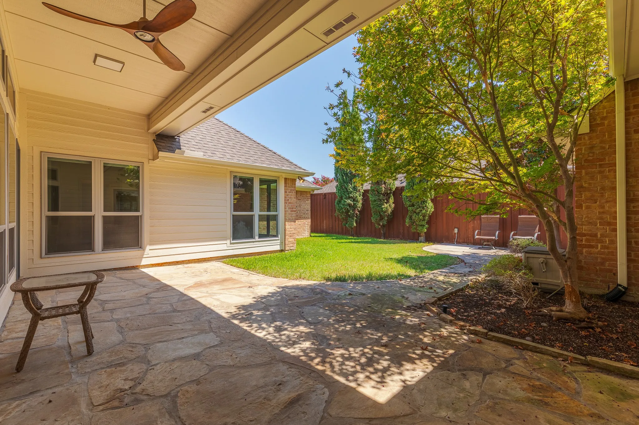 Single Family Residence For Sale in Dallas County , 15607 GOLDEN CREEK, Dallas, Texas 75248, 4 Bedroom, 3 Bathroom, 2 Garage spaces, 2,962 Sqft, built in 1984, mls#21354973, Real Estate Agent in Dallas, Homes For Sale in Dallas county, Homes For Sale in Dallas, Realtor in Dallas Texas, Real Estate Brokerage Independent Realty Texas, Luminita Cordes Realtor