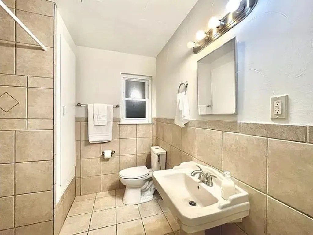 Single Family Residence For Rent in Tarrant County , 7517 Castillo Road, Fort Worth, Texas 76112, 3 Bedroom, 2 Bathroom, 2 Garage spaces, 1,403 Sqft, built in 1973, mls#21355140, Real Estate Agent in Fort Worth, Homes For Rent in Tarrant county, Homes For Rent in Fort Worth, Realtor in Fort Worth Texas, Real Estate Brokerage Independent Realty Texas, Luminita Cordes Realtor