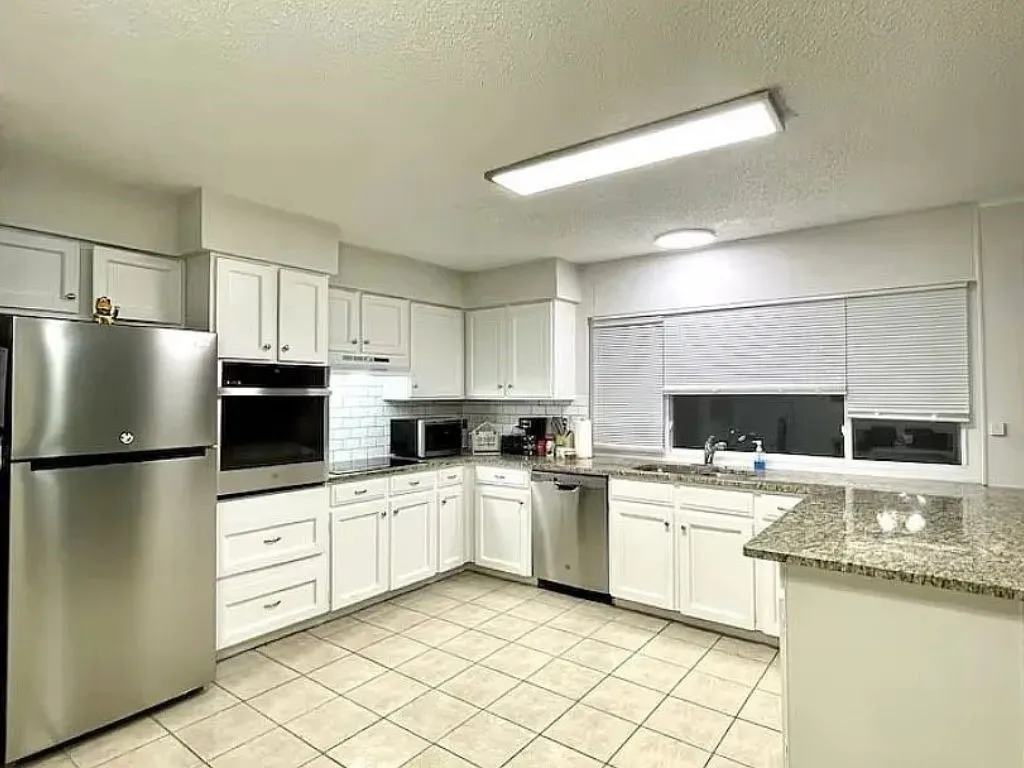 Single Family Residence For Rent in Tarrant County , 7517 Castillo Road, Fort Worth, Texas 76112, 3 Bedroom, 2 Bathroom, 2 Garage spaces, 1,403 Sqft, built in 1973, mls#21355140, Real Estate Agent in Fort Worth, Homes For Rent in Tarrant county, Homes For Rent in Fort Worth, Realtor in Fort Worth Texas, Real Estate Brokerage Independent Realty Texas, Luminita Cordes Realtor
