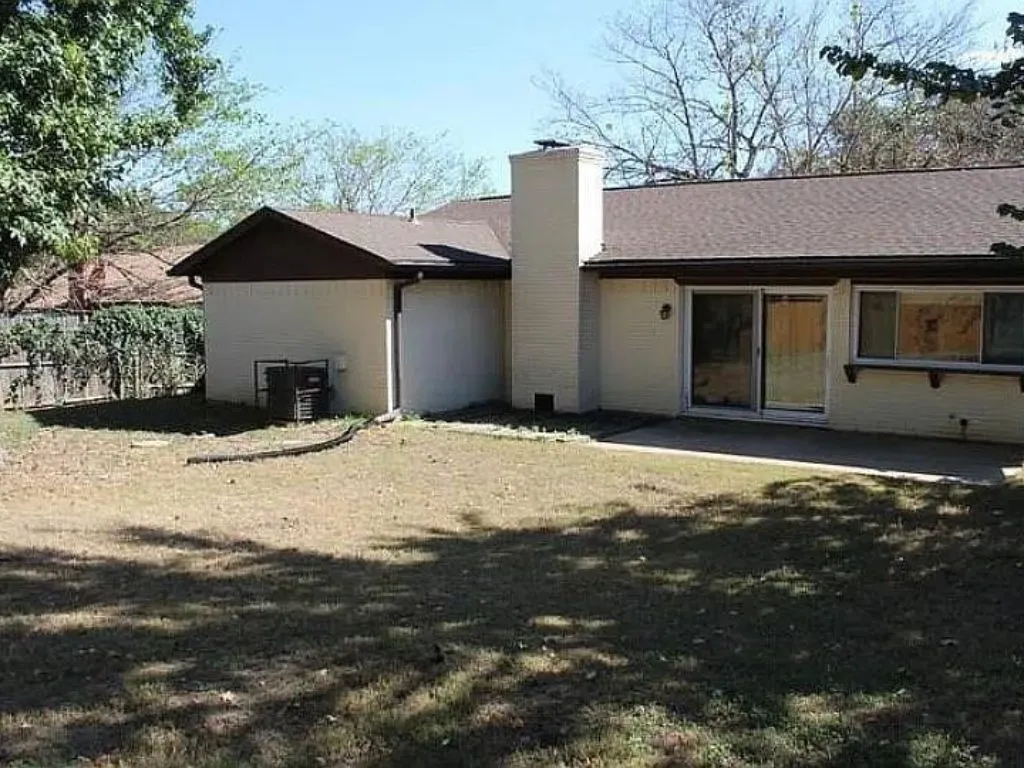 Single Family Residence For Rent in Tarrant County , 7517 Castillo Road, Fort Worth, Texas 76112, 3 Bedroom, 2 Bathroom, 2 Garage spaces, 1,403 Sqft, built in 1973, mls#21355140, Real Estate Agent in Fort Worth, Homes For Rent in Tarrant county, Homes For Rent in Fort Worth, Realtor in Fort Worth Texas, Real Estate Brokerage Independent Realty Texas, Luminita Cordes Realtor