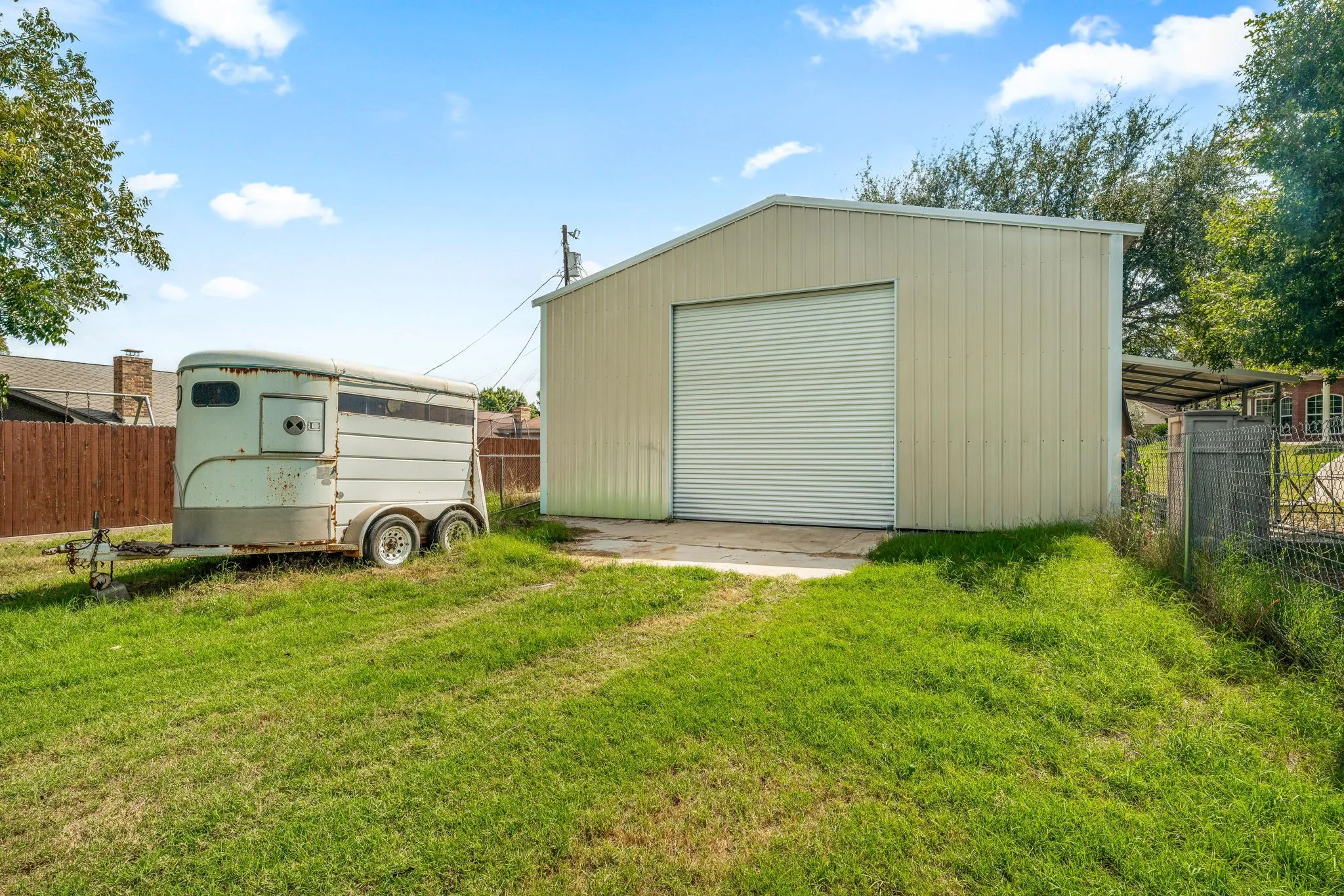Single Family Residence For Sale in Erath County , 1517 Oakwood Drive, Stephenville, Texas 76401, 4 Bedroom, 3 Bathroom, 2 Garage spaces, 2,828 Sqft, built in 2003, mls#21355137, Real Estate Agent in Stephenville, Homes For Sale in Erath county, Homes For Sale in Stephenville, Realtor in Stephenville Texas, Real Estate Brokerage Independent Realty Texas, Luminita Cordes Realtor