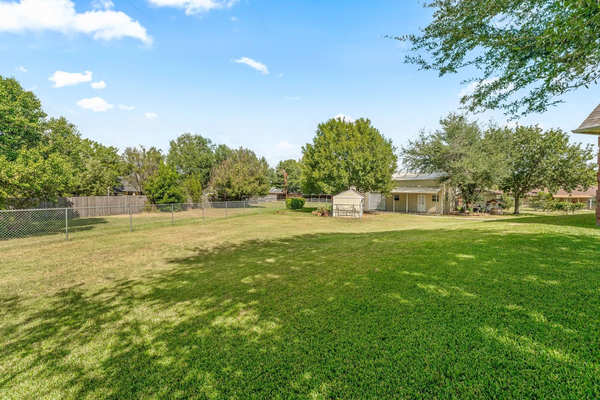 Single Family Residence For Sale in Erath County , 1517 Oakwood Drive, Stephenville, Texas 76401, 4 Bedroom, 3 Bathroom, 2 Garage spaces, 2,828 Sqft, built in 2003, mls#21355137, Real Estate Agent in Stephenville, Homes For Sale in Erath county, Homes For Sale in Stephenville, Realtor in Stephenville Texas, Real Estate Brokerage Independent Realty Texas, Luminita Cordes Realtor