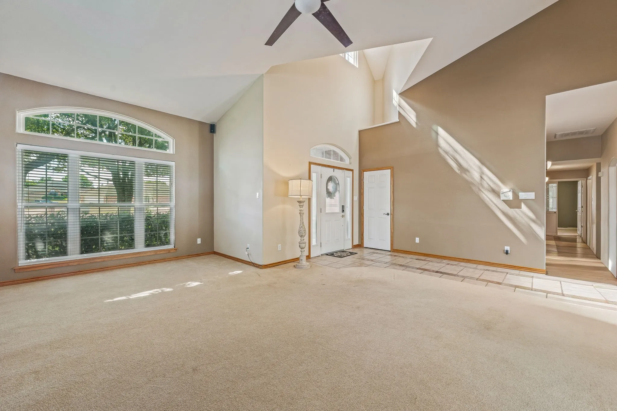 Single Family Residence For Sale in Erath County , 1517 Oakwood Drive, Stephenville, Texas 76401, 4 Bedroom, 3 Bathroom, 2 Garage spaces, 2,828 Sqft, built in 2003, mls#21355137, Real Estate Agent in Stephenville, Homes For Sale in Erath county, Homes For Sale in Stephenville, Realtor in Stephenville Texas, Real Estate Brokerage Independent Realty Texas, Luminita Cordes Realtor