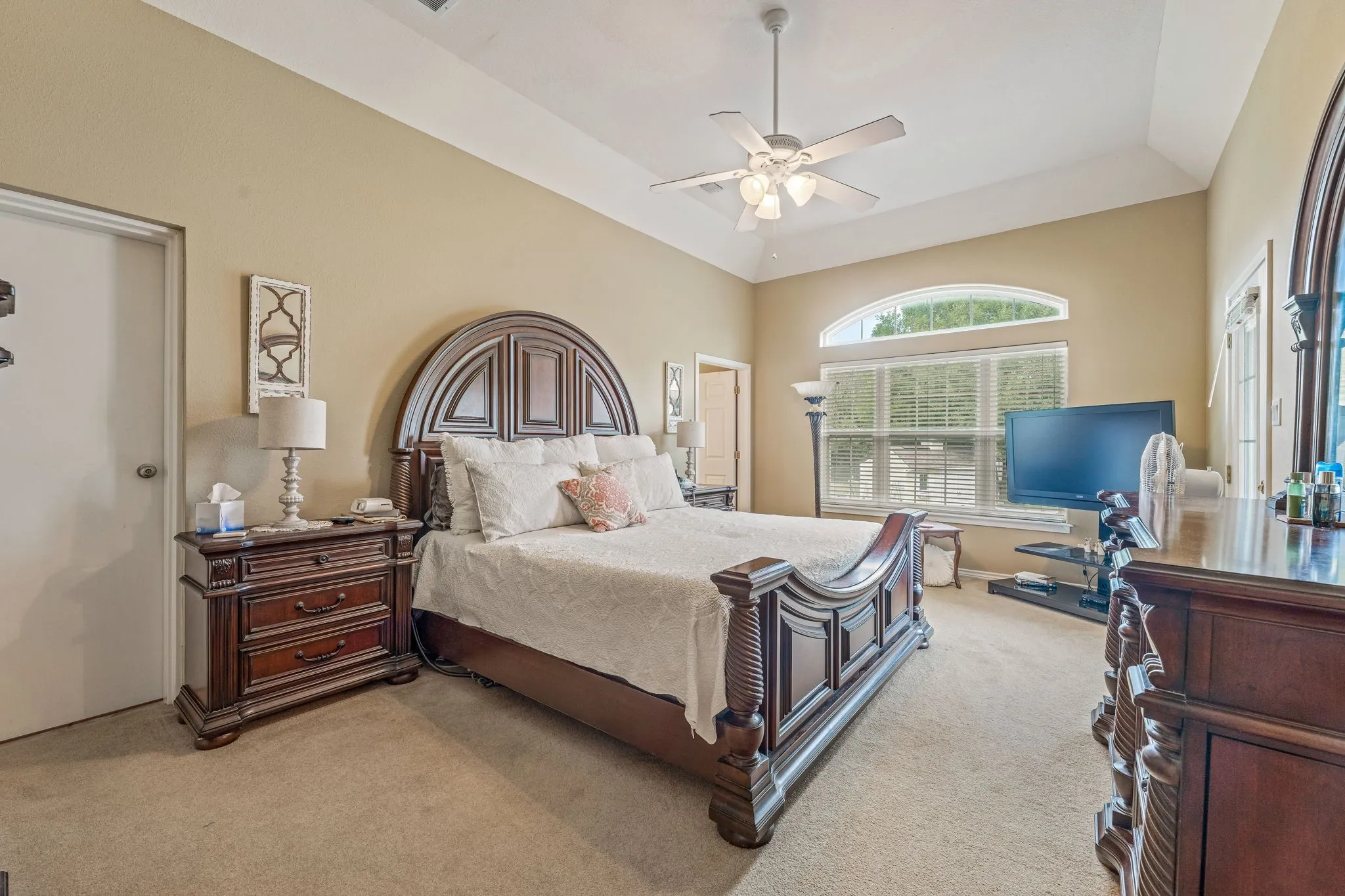 Single Family Residence For Sale in Erath County , 1517 Oakwood Drive, Stephenville, Texas 76401, 4 Bedroom, 3 Bathroom, 2 Garage spaces, 2,828 Sqft, built in 2003, mls#21355137, Real Estate Agent in Stephenville, Homes For Sale in Erath county, Homes For Sale in Stephenville, Realtor in Stephenville Texas, Real Estate Brokerage Independent Realty Texas, Luminita Cordes Realtor