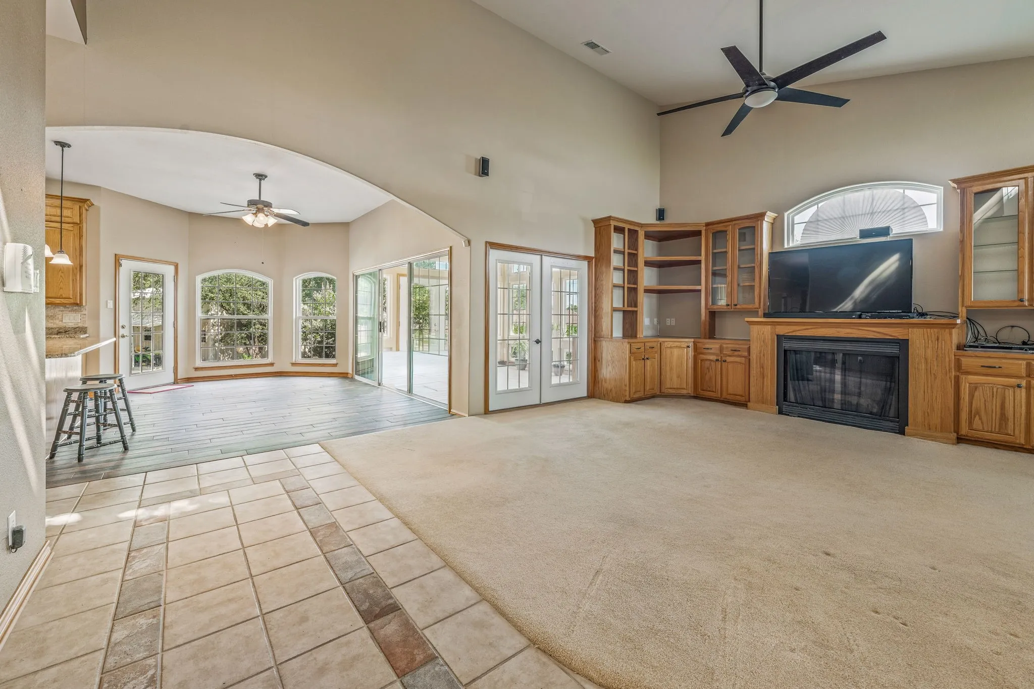 Single Family Residence For Sale in Erath County , 1517 Oakwood Drive, Stephenville, Texas 76401, 4 Bedroom, 3 Bathroom, 2 Garage spaces, 2,828 Sqft, built in 2003, mls#21355137, Real Estate Agent in Stephenville, Homes For Sale in Erath county, Homes For Sale in Stephenville, Realtor in Stephenville Texas, Real Estate Brokerage Independent Realty Texas, Luminita Cordes Realtor