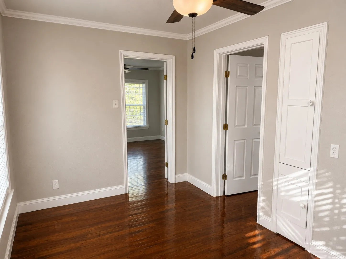 Single Family Residence For Sale in Erath County , 320 S Columbia Street, Stephenville, Texas 76401, 3 Bedroom, 2 Bathroom, Garage spaces, 1,800 Sqft, built in 1950, mls#21355143, Real Estate Agent in Stephenville, Homes For Sale in Erath county, Homes For Sale in Stephenville, Realtor in Stephenville Texas, Real Estate Brokerage Independent Realty Texas, Luminita Cordes Realtor