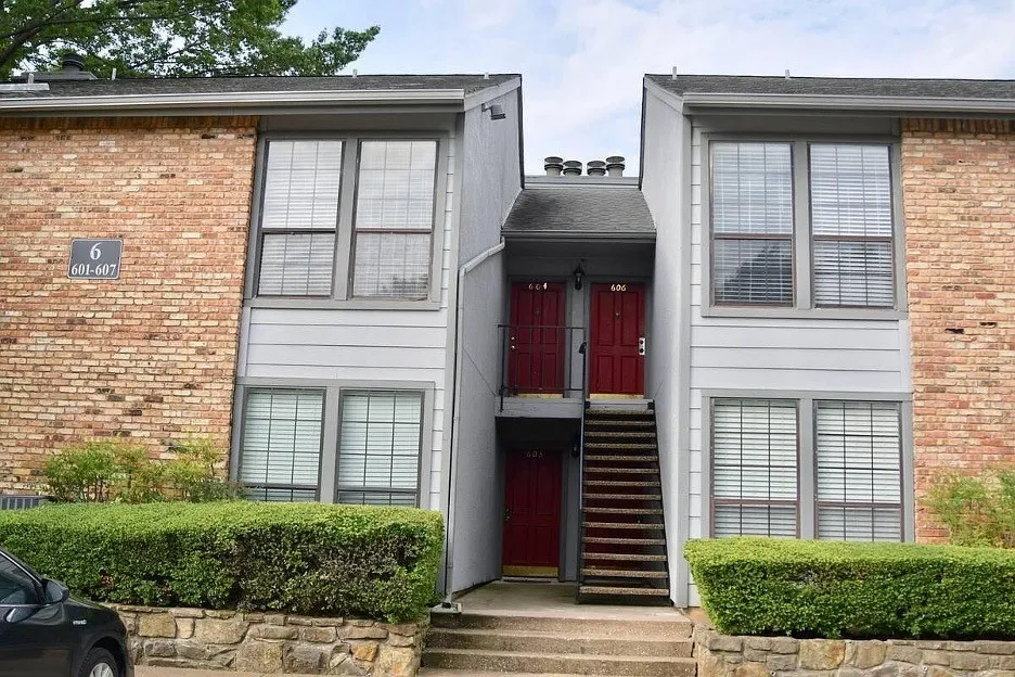 Welcome to 15151 Berry Trl #606!
