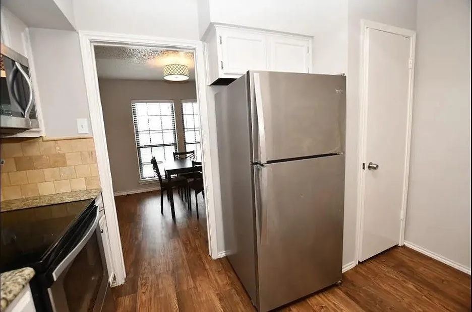 Condominium For Sale in Dallas County , 15151 Berry Trail 606, Dallas, Texas 75248, 2 Bedroom, 2 Bathroom, Garage spaces, 966 Sqft, built in 1980, mls#21353402, Real Estate Agent in Dallas, Homes For Sale in Dallas county, Homes For Sale in Dallas, Realtor in Dallas Texas, Real Estate Brokerage Independent Realty Texas, Luminita Cordes Realtor