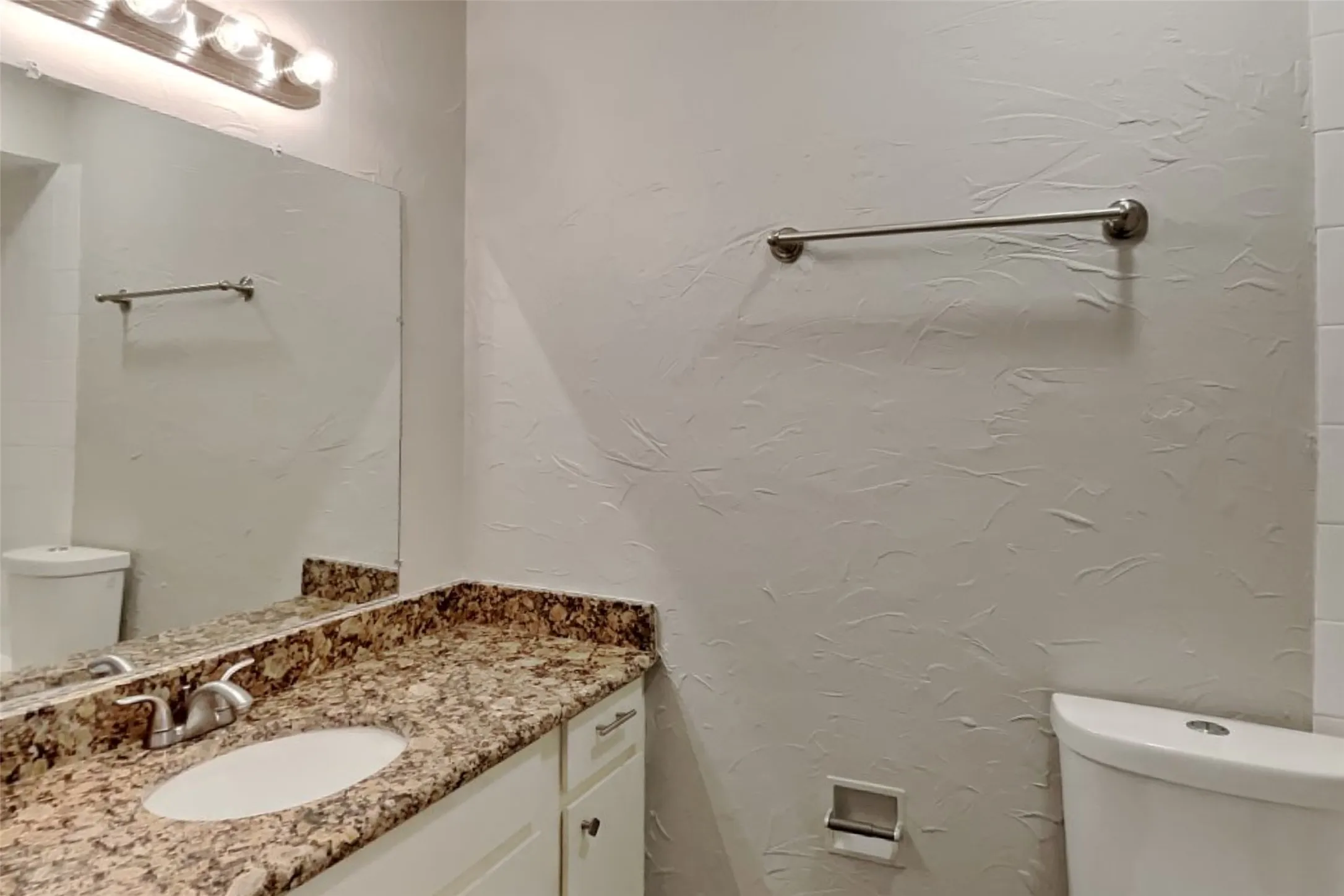 Single Family Residence For Rent in Dallas County , 1558 Town Bluff Street, Garland, Texas 75040, 3 Bedroom, 2 Bathroom, 2 Garage spaces, 1,321 Sqft, built in 1972, mls#21355153, Real Estate Agent in Garland, Homes For Rent in Dallas county, Homes For Rent in Garland, Realtor in Garland Texas, Real Estate Brokerage Independent Realty Texas, Luminita Cordes Realtor