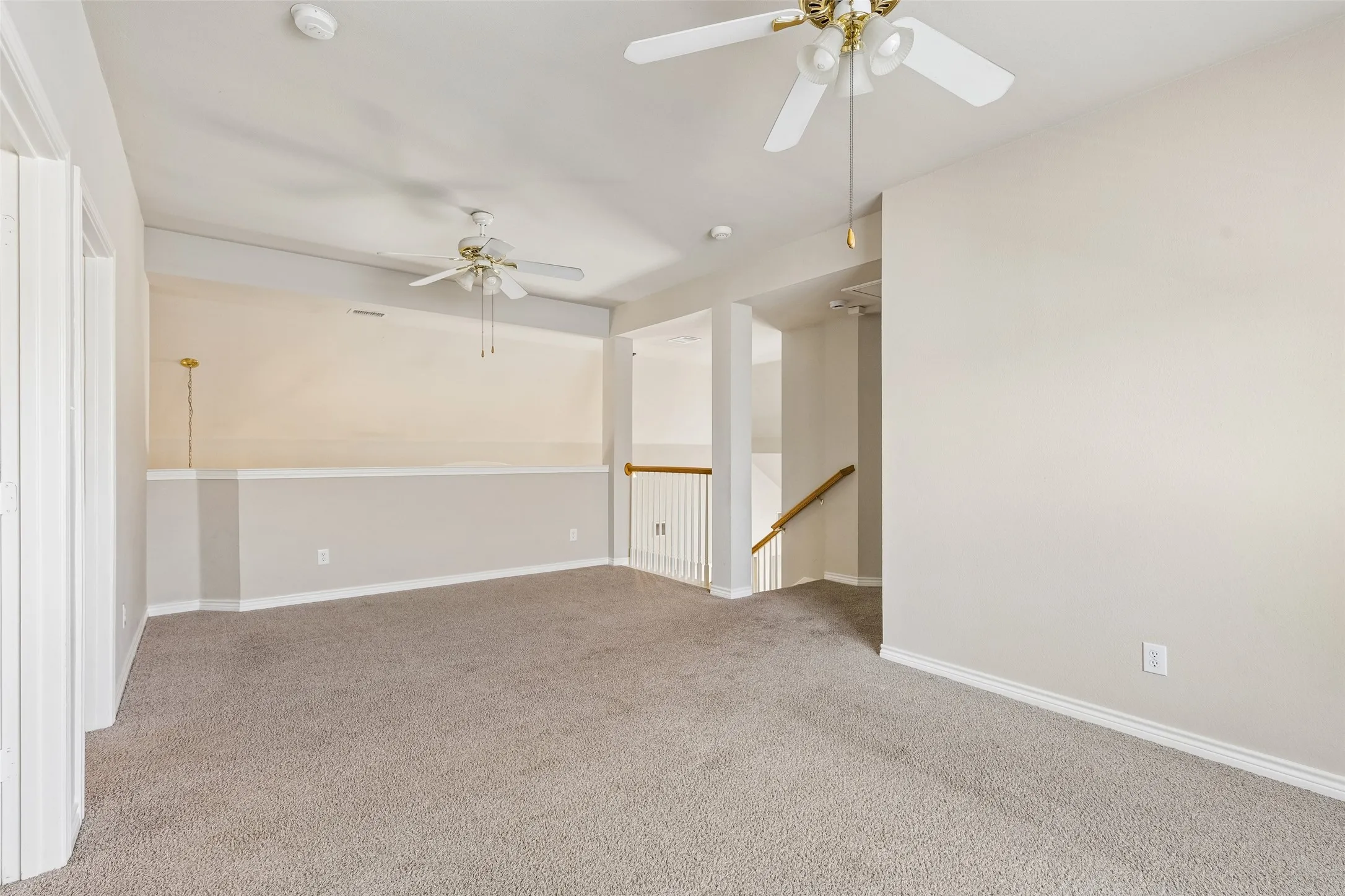 Single Family Residence For Sale in Tarrant County , 5376 Lake Chelen Drive, Fort Worth, Texas 76137, 5 Bedroom, 3 Bathroom, 2 Garage spaces, 2,672 Sqft, built in 2000, mls#21329409, Real Estate Agent in Fort Worth, Homes For Sale in Tarrant county, Homes For Sale in Fort Worth, Realtor in Fort Worth Texas, Real Estate Brokerage Independent Realty Texas, Luminita Cordes Realtor
