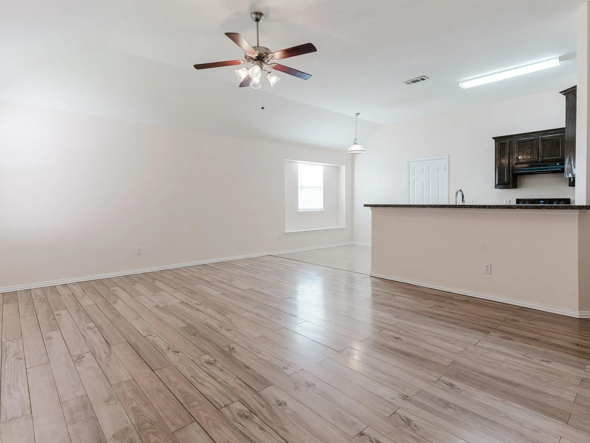 Single Family Residence For Sale in Dallas County , 3414 Mojave Drive, Dallas, Texas 75241, 4 Bedroom, 2 Bathroom, 2 Garage spaces, 1,613 Sqft, built in 2010, mls#21355166, Real Estate Agent in Dallas, Homes For Sale in Dallas county, Homes For Sale in Dallas, Realtor in Dallas Texas, Real Estate Brokerage Independent Realty Texas, Luminita Cordes Realtor