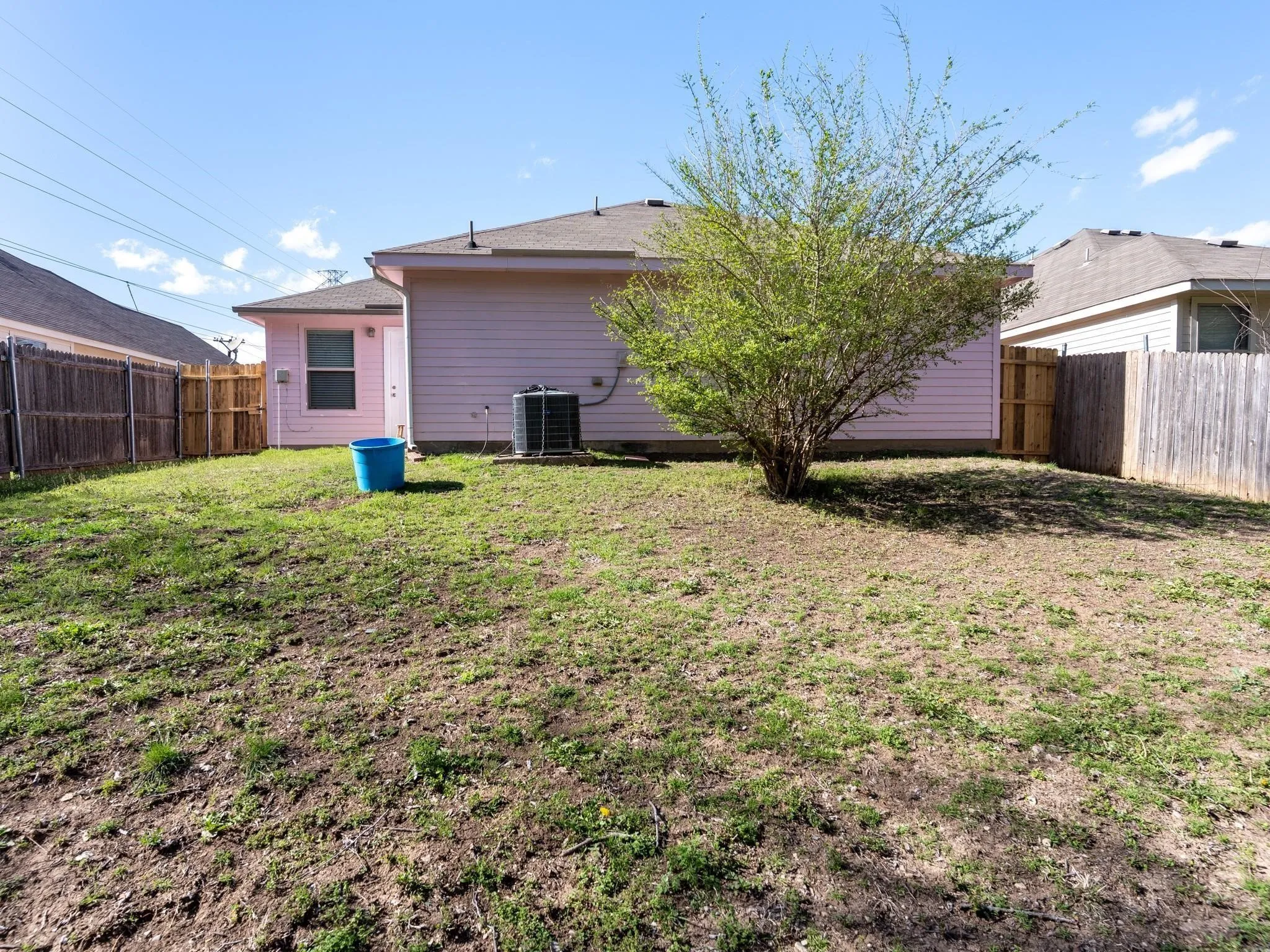 Single Family Residence For Sale in Dallas County , 3414 Mojave Drive, Dallas, Texas 75241, 4 Bedroom, 2 Bathroom, 2 Garage spaces, 1,613 Sqft, built in 2010, mls#21355166, Real Estate Agent in Dallas, Homes For Sale in Dallas county, Homes For Sale in Dallas, Realtor in Dallas Texas, Real Estate Brokerage Independent Realty Texas, Luminita Cordes Realtor