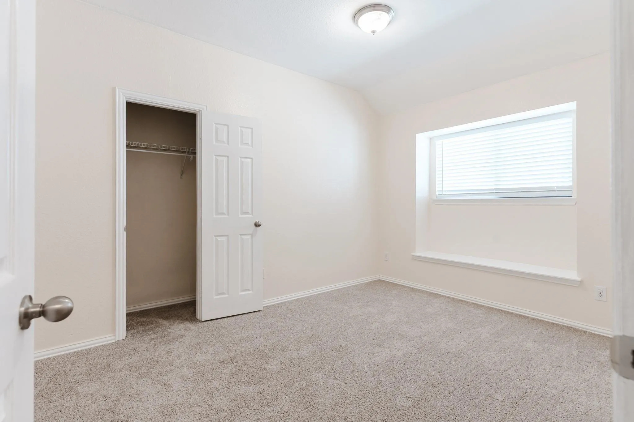 Single Family Residence For Sale in Dallas County , 3414 Mojave Drive, Dallas, Texas 75241, 4 Bedroom, 2 Bathroom, 2 Garage spaces, 1,613 Sqft, built in 2010, mls#21355166, Real Estate Agent in Dallas, Homes For Sale in Dallas county, Homes For Sale in Dallas, Realtor in Dallas Texas, Real Estate Brokerage Independent Realty Texas, Luminita Cordes Realtor